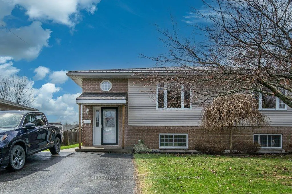 Photo 3 of 105 Pearl Street, Deseronto, Deseronto (Town) — HOMEH