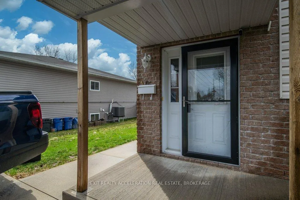 Photo 5 of 105 Pearl Street, Deseronto, Deseronto (Town) — HOMEH