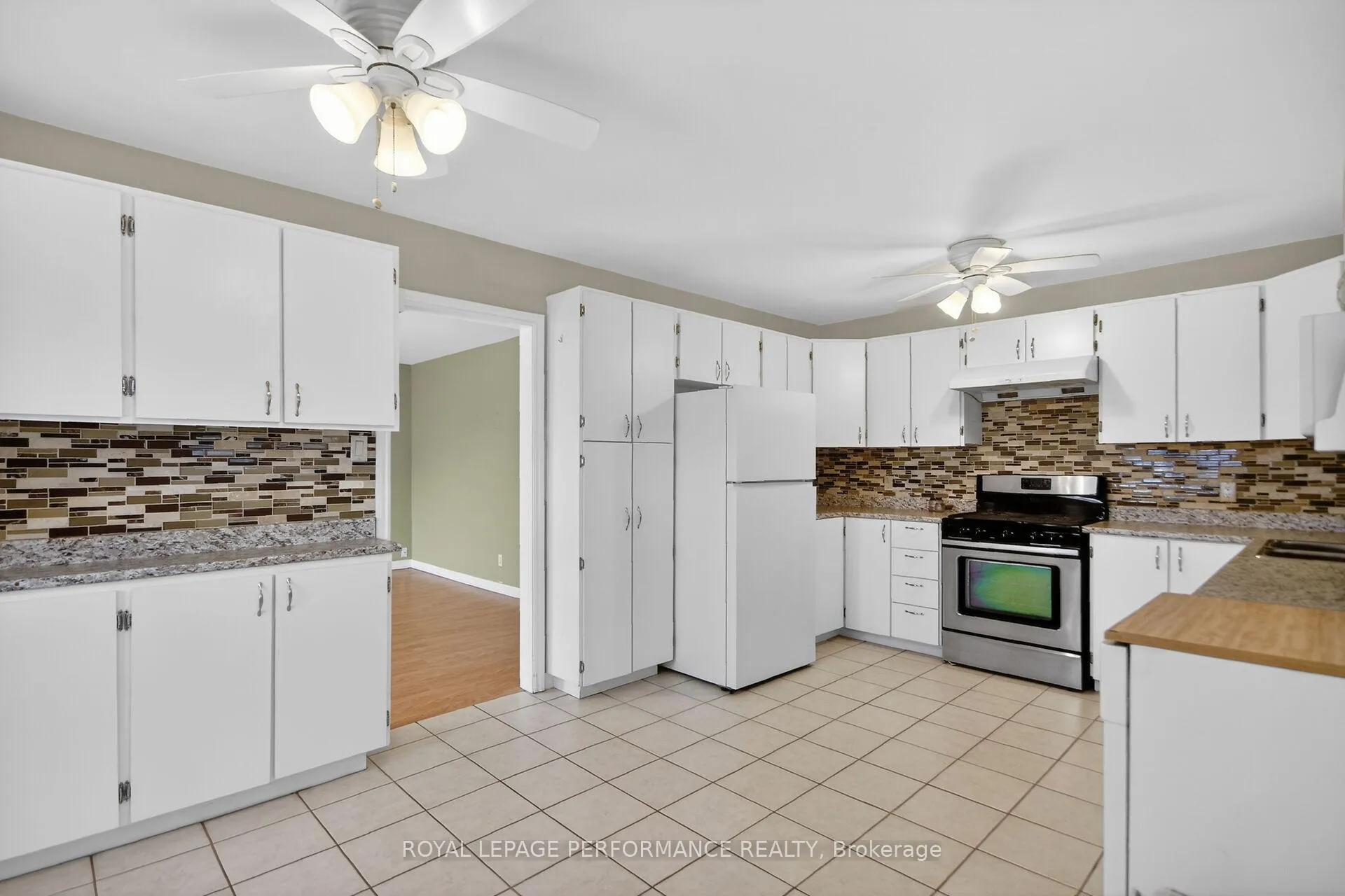 Photo 5 of 1879 Sharel Drive, Ottawa, Guildwood Estates - Urbandale Acres — HOMEH