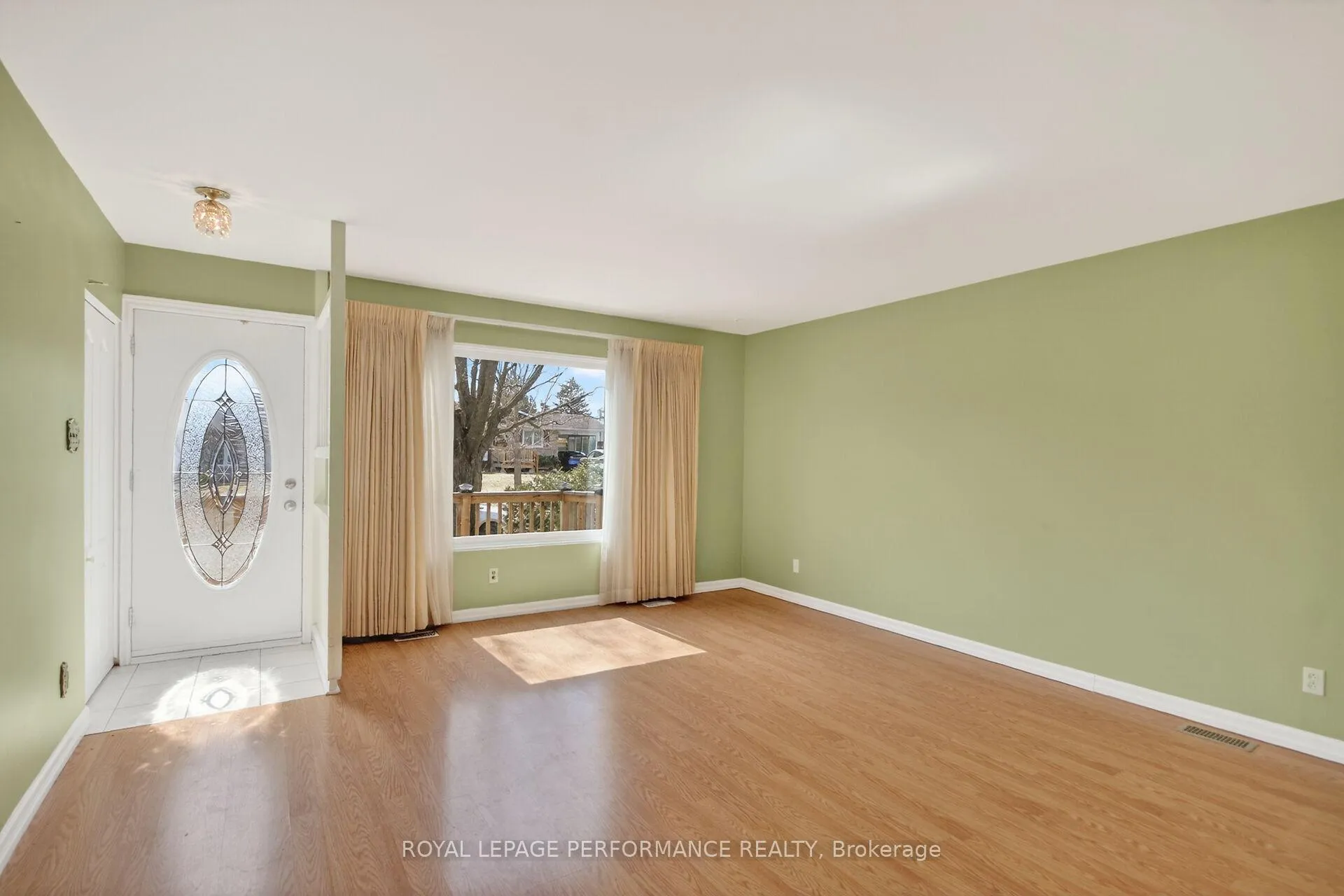 Photo 8 of 1879 Sharel Drive, Ottawa, Guildwood Estates - Urbandale Acres — HOMEH