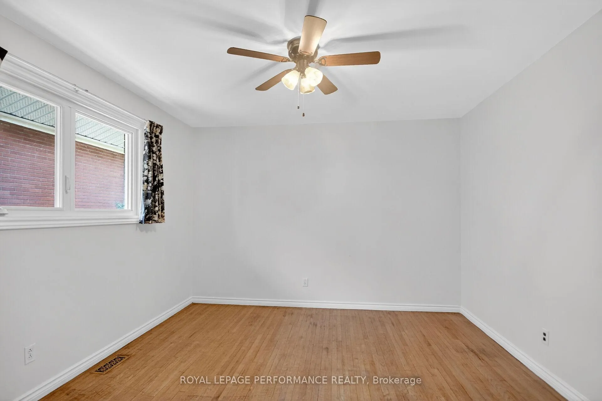 Photo 10 of 1879 Sharel Drive, Ottawa, Guildwood Estates - Urbandale Acres — HOMEH