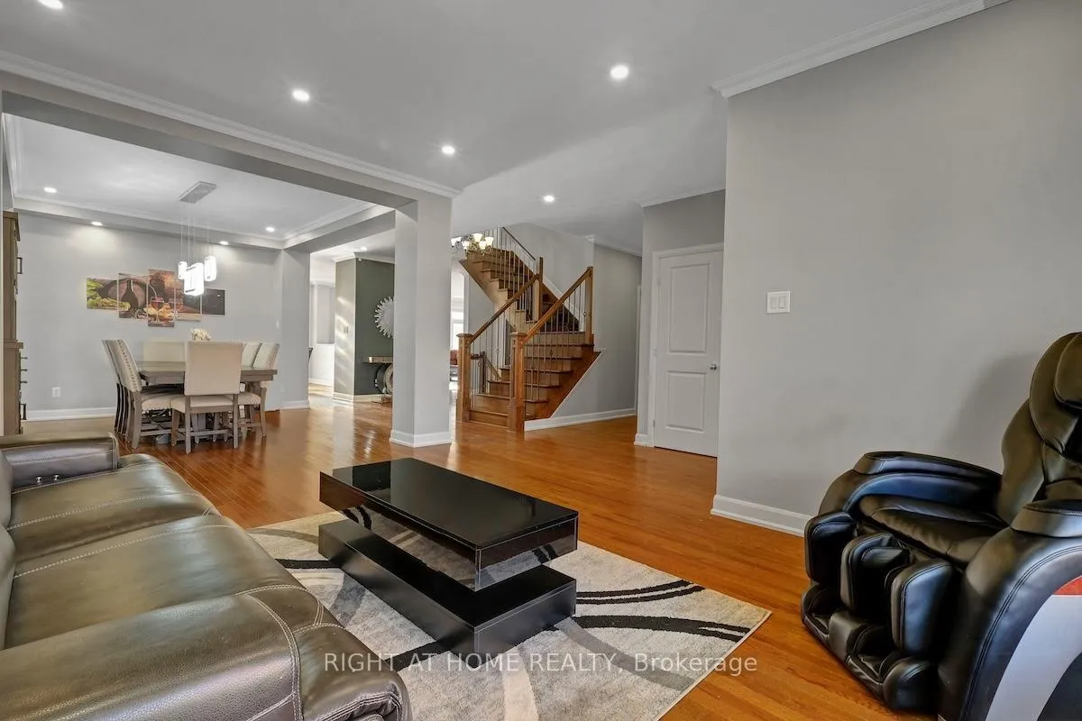 Photo 6 of 211 Denali Way, Ottawa, Stittsville (North) — HOMEH