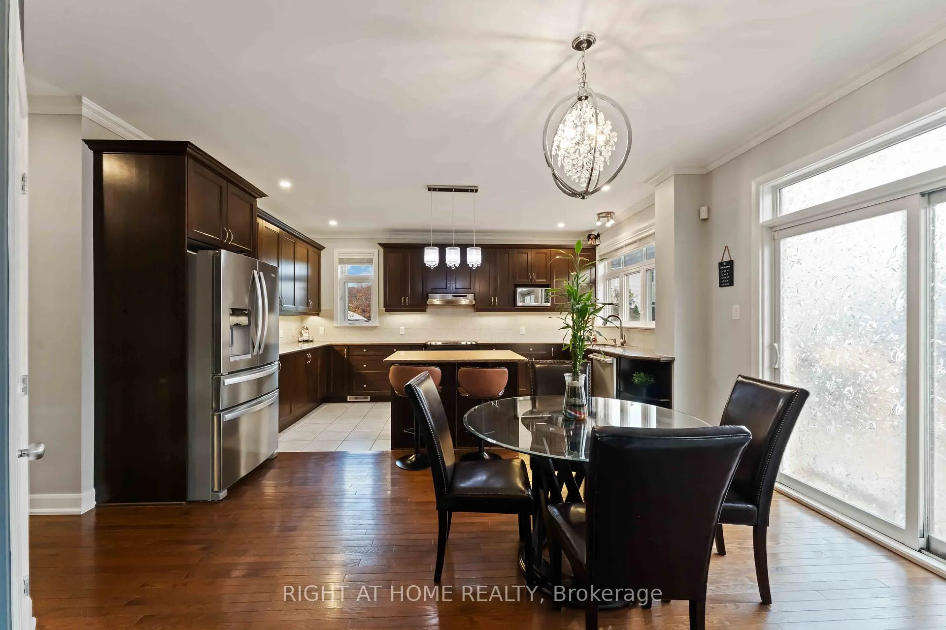 Photo 10 of 211 Denali Way, Ottawa, Stittsville (North) — HOMEH