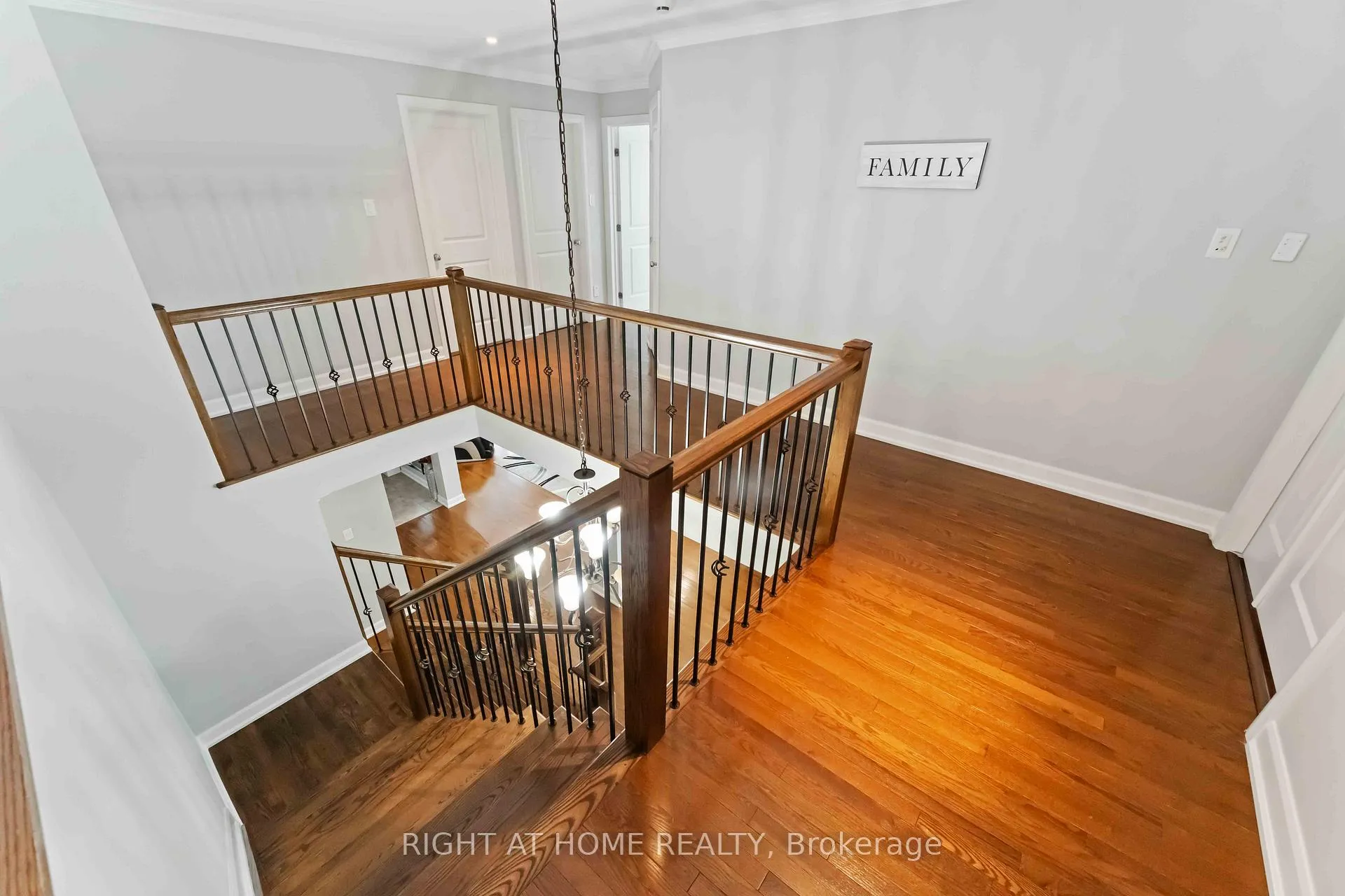 Photo 20 of 211 Denali Way, Ottawa, Stittsville (North) — HOMEH