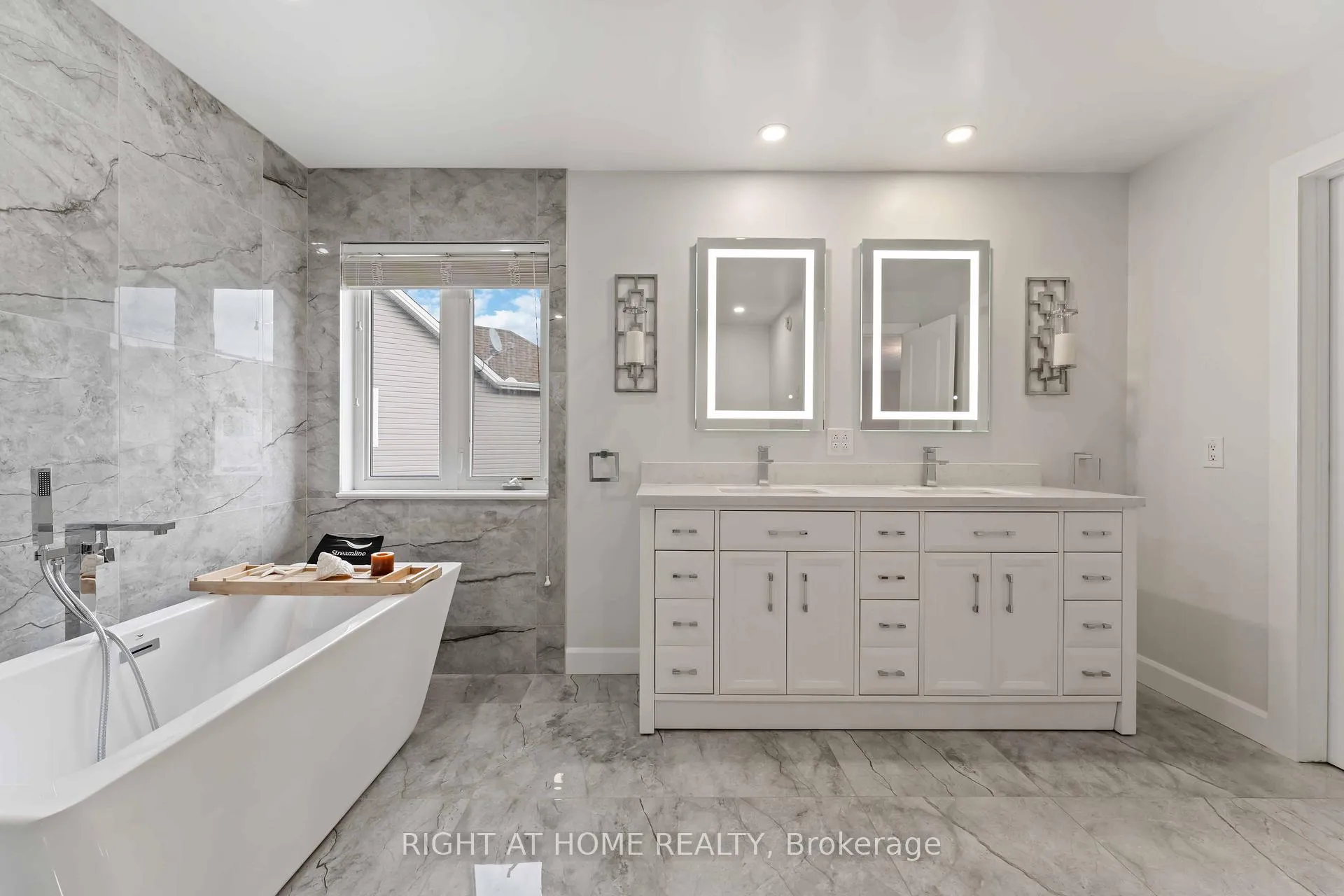 Photo 23 of 211 Denali Way, Ottawa, Stittsville (North) — HOMEH