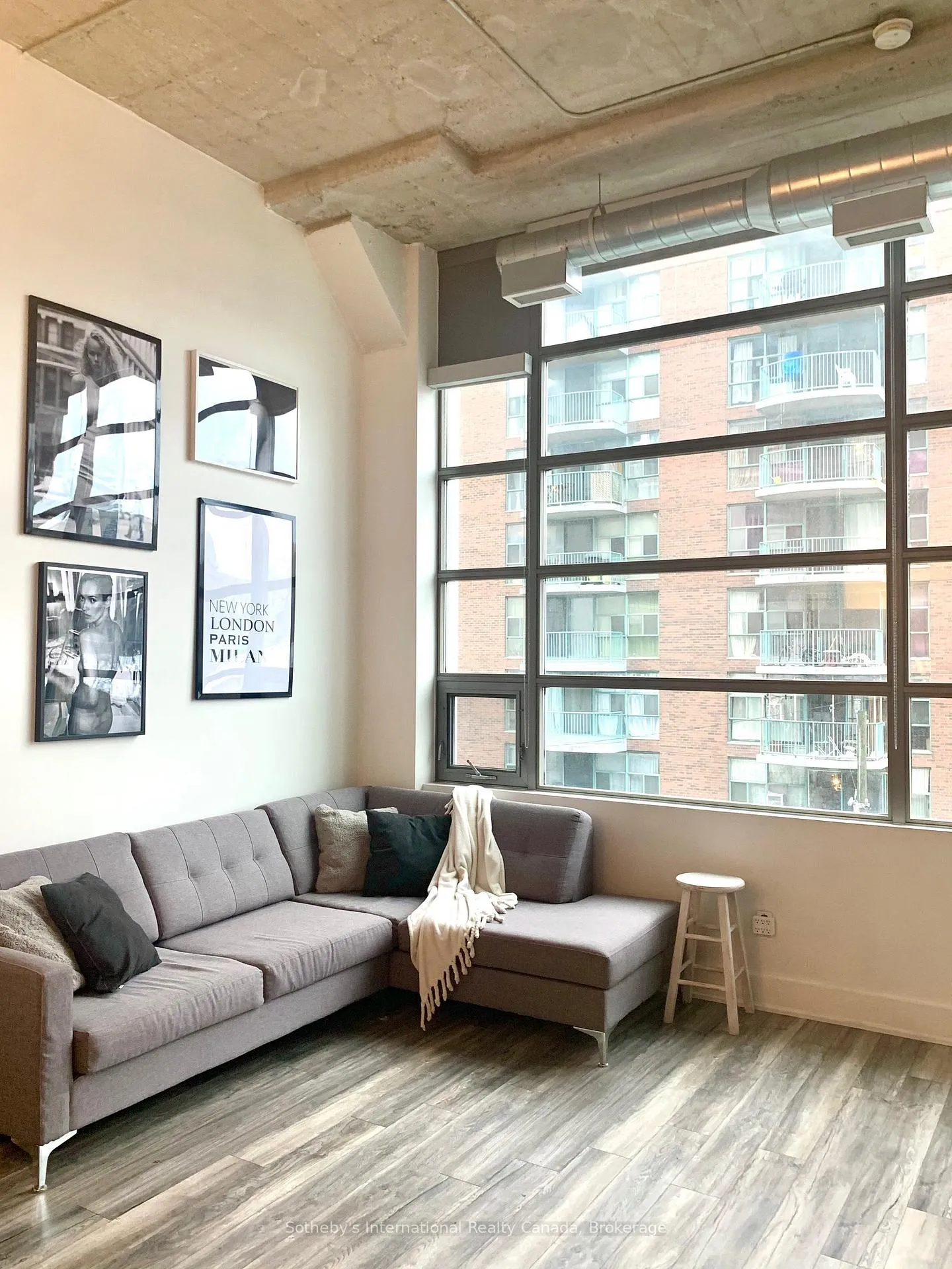 Photo 5 of Unit 323, 637 Lake Shore Boulevard W, Toronto, Niagara — HOMEH