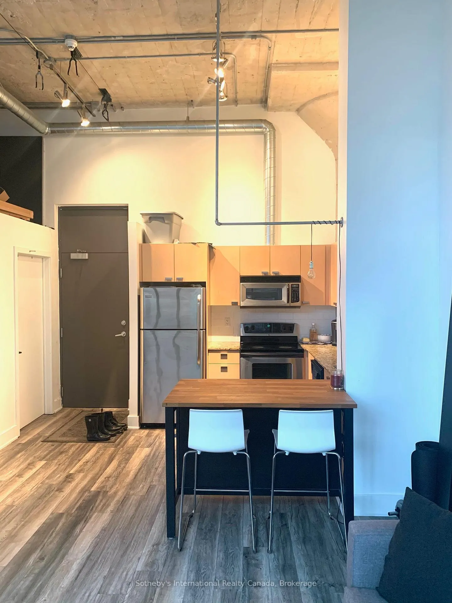 Photo 9 of Unit 323, 637 Lake Shore Boulevard W, Toronto, Niagara — HOMEH