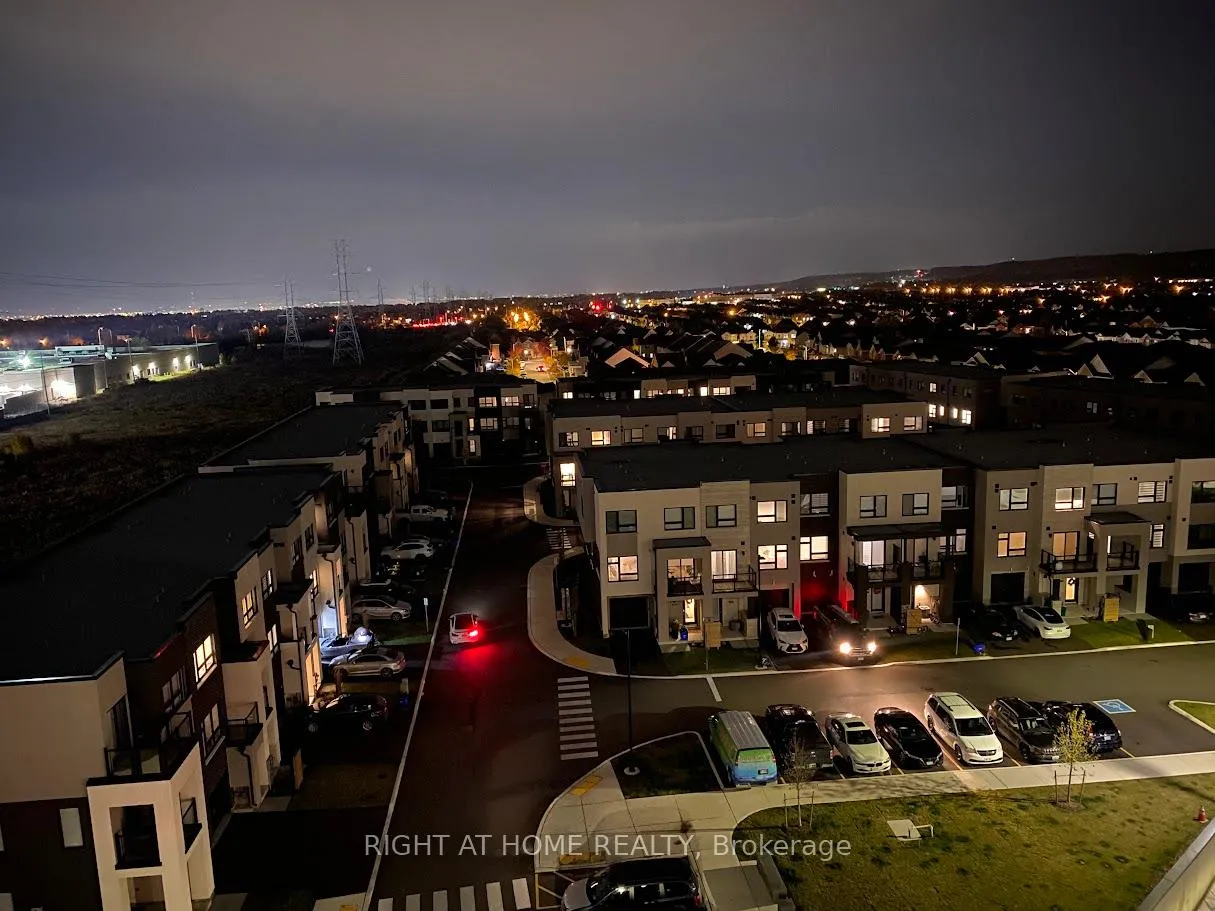 Photo 1 of Unit B815, 3200 Dakota Common, Burlington, Alton — HOMEH
