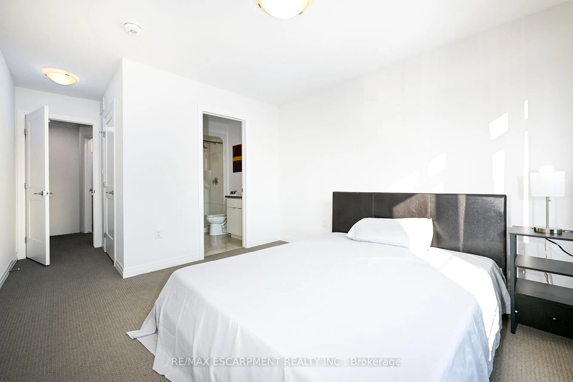 Photo 17 of Unit 70, 30 Time Square Boulevard, Hamilton, Rural Stoney Creek — HOMEH