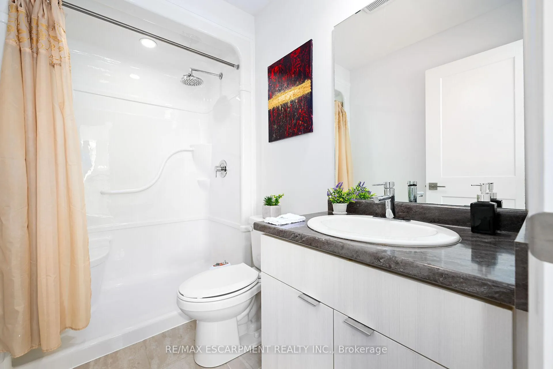 Photo 19 of Unit 70, 30 Time Square Boulevard, Hamilton, Rural Stoney Creek — HOMEH