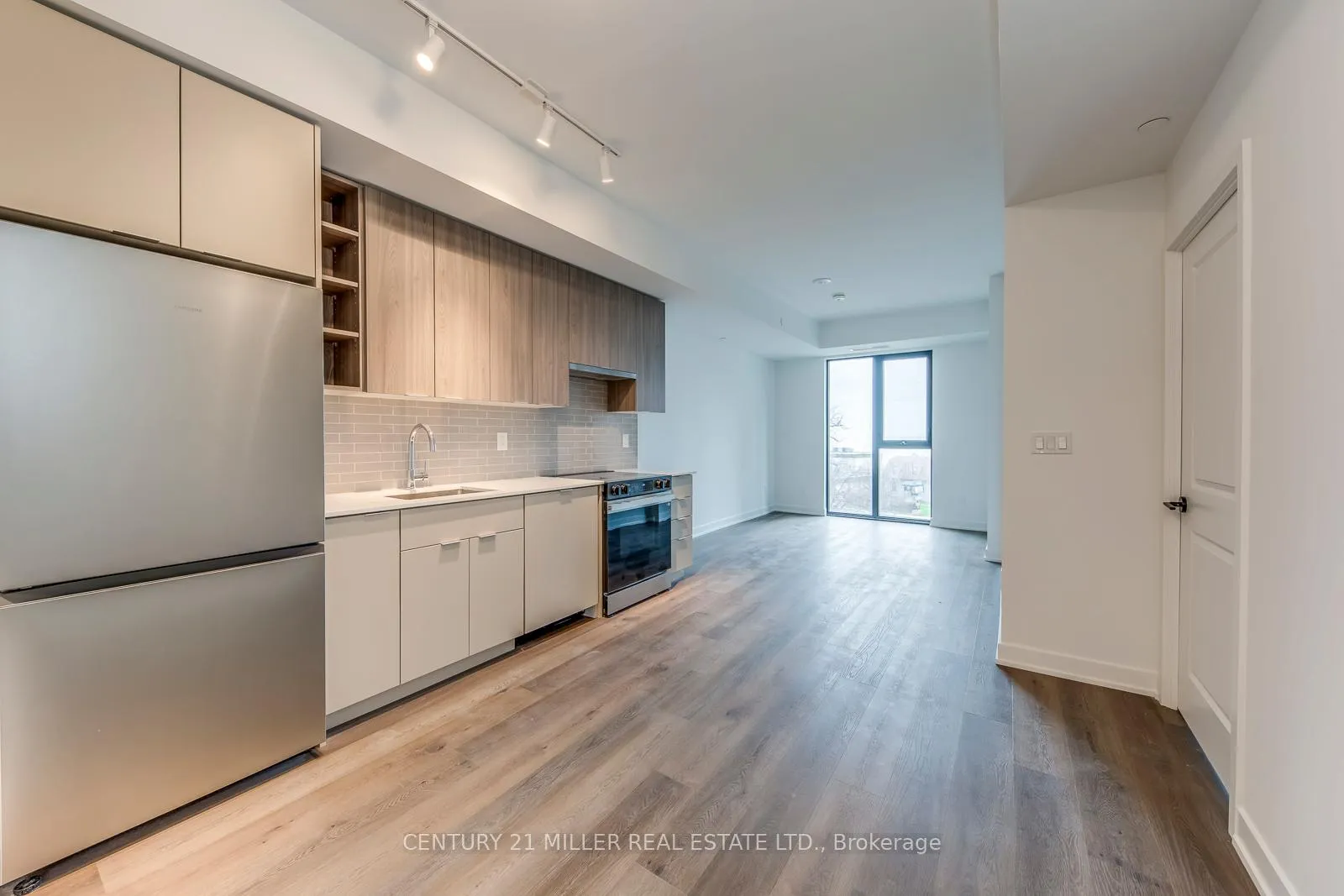 Photo 4 of Unit 313, 2075 Lakeshore Road, Burlington, Brant — HOMEH