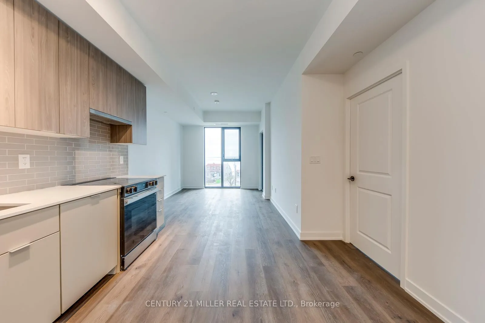 Photo 5 of Unit 313, 2075 Lakeshore Road, Burlington, Brant — HOMEH