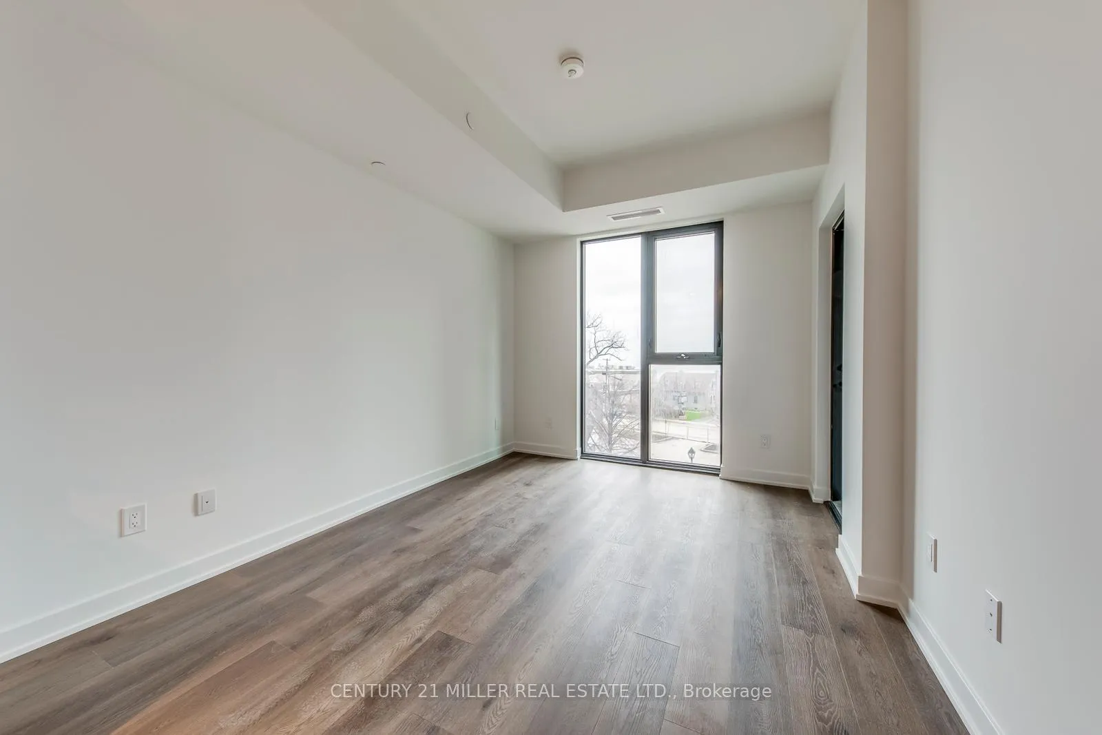 Photo 13 of Unit 313, 2075 Lakeshore Road, Burlington, Brant — HOMEH
