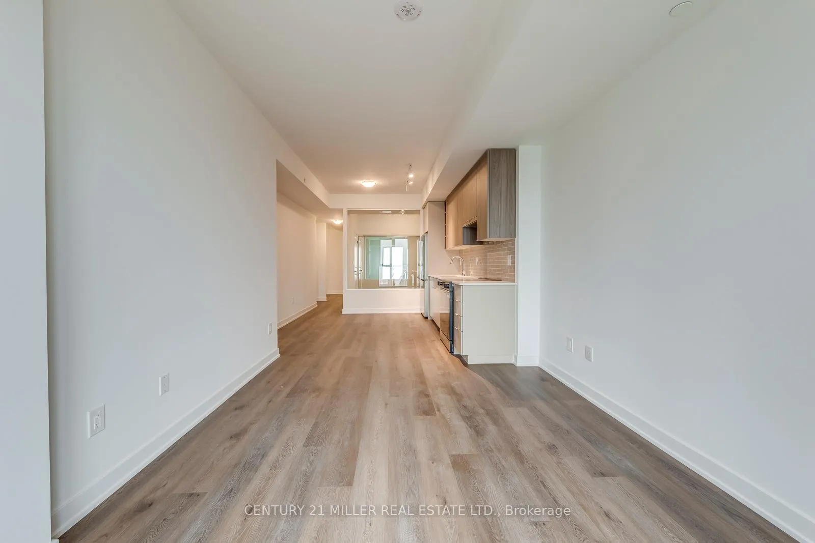 Photo 14 of Unit 313, 2075 Lakeshore Road, Burlington, Brant — HOMEH