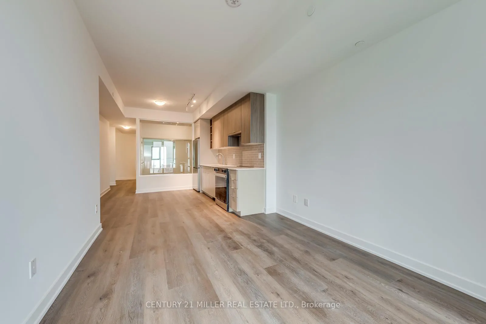 Photo 15 of Unit 313, 2075 Lakeshore Road, Burlington, Brant — HOMEH