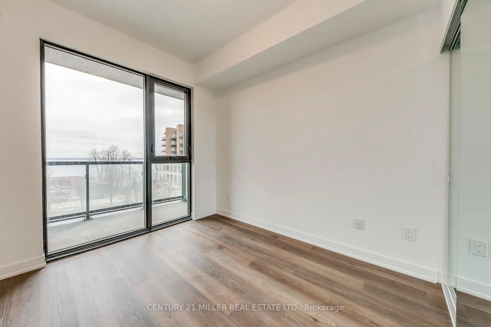 Photo 18 of Unit 313, 2075 Lakeshore Road, Burlington, Brant — HOMEH