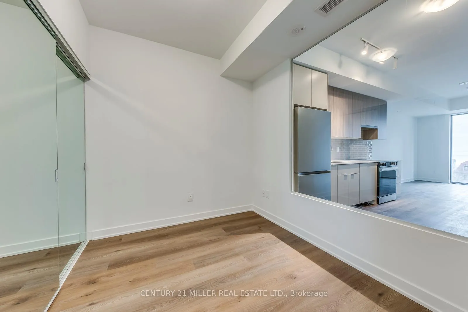 Photo 20 of Unit 313, 2075 Lakeshore Road, Burlington, Brant — HOMEH
