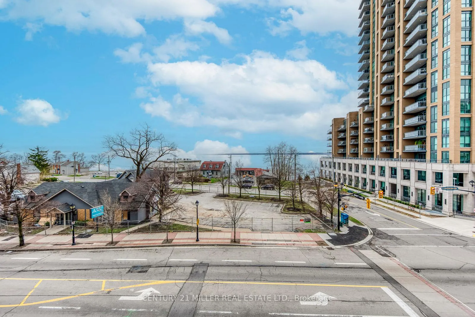 Photo 27 of Unit 313, 2075 Lakeshore Road, Burlington, Brant — HOMEH