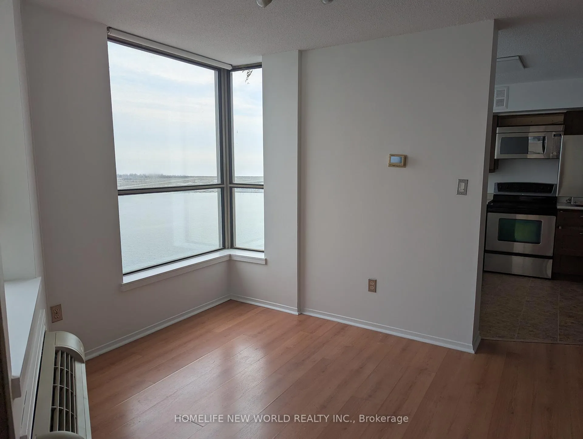 Photo 7 of Unit 2501, 270 Queens Quay W, Toronto, Waterfront Communities — HOMEH