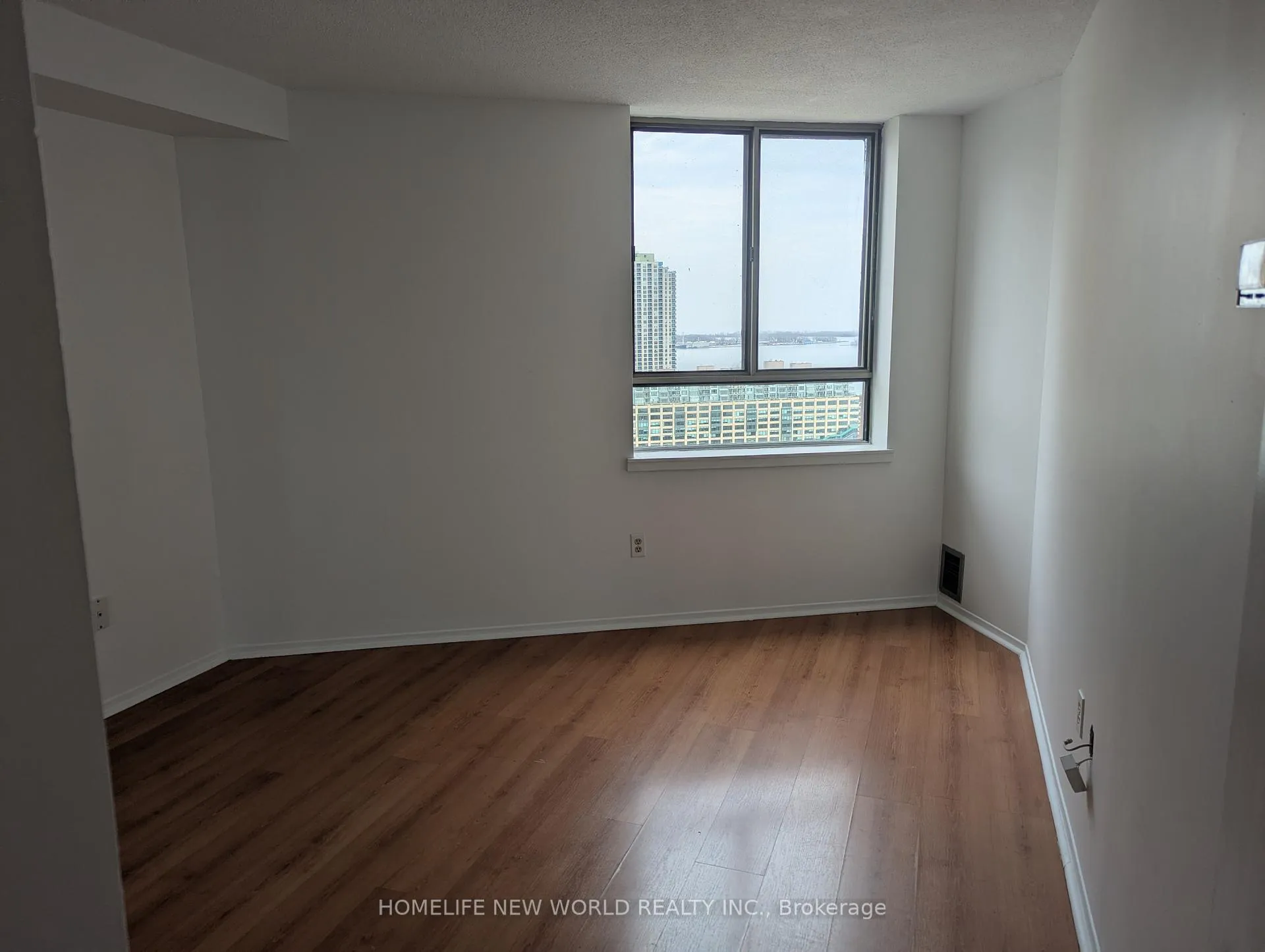 Photo 12 of Unit 2501, 270 Queens Quay W, Toronto, Waterfront Communities — HOMEH