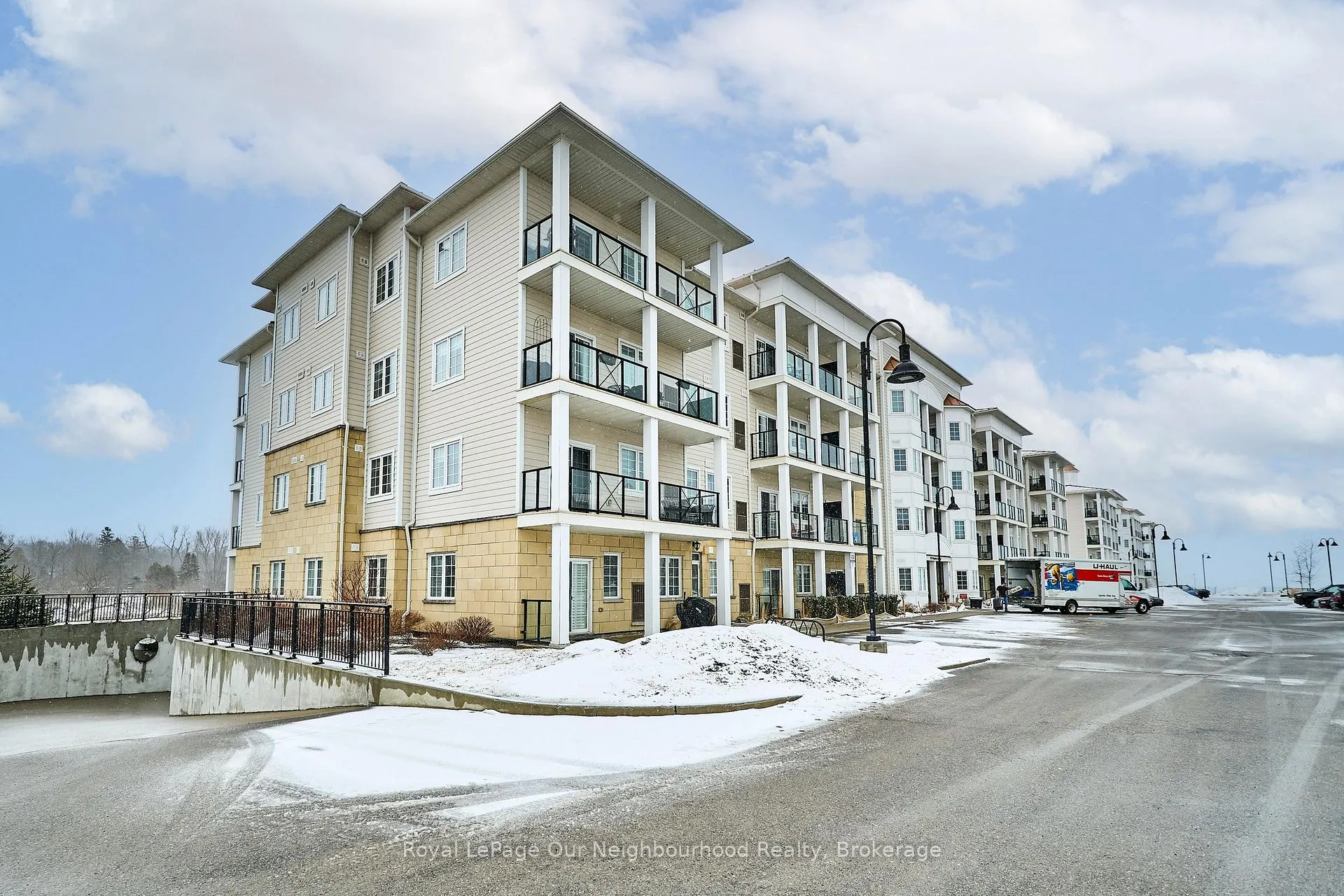 Photo 3 of Unit 107, 80 Shipway Avenue, Clarington, Newcastle — HOMEH