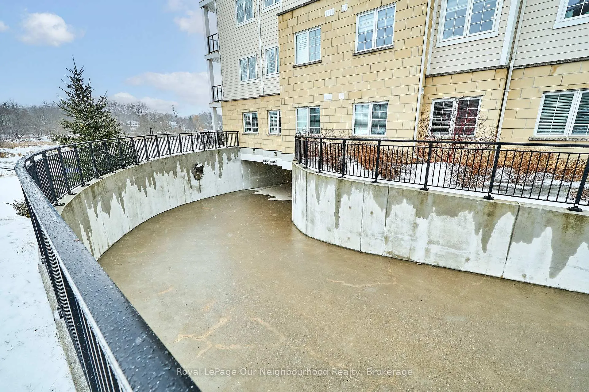 Photo 6 of Unit 107, 80 Shipway Avenue, Clarington, Newcastle — HOMEH