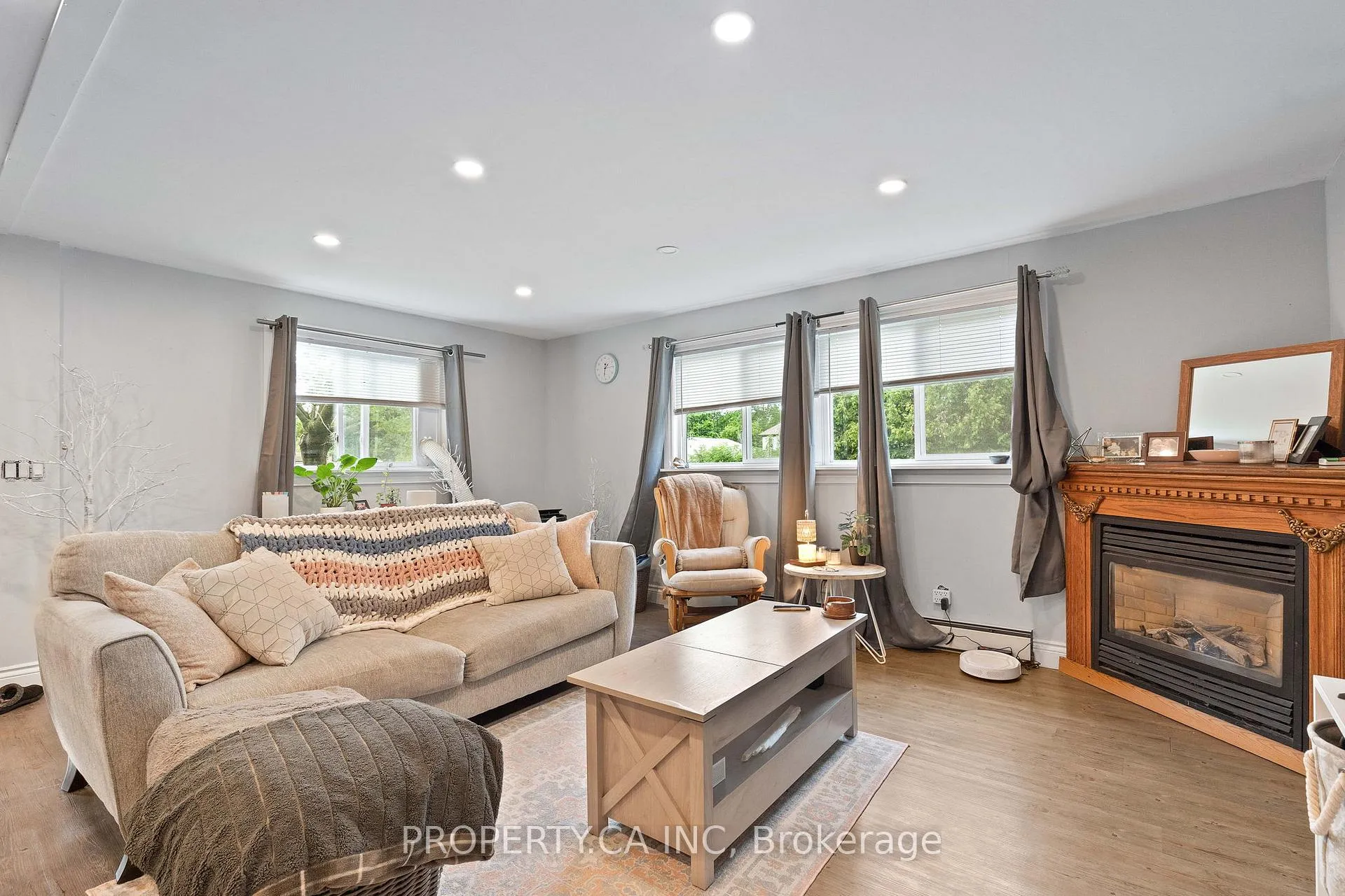 Photo 6 of 190 Ann Street, North Middlesex, Parkhill — HOMEH