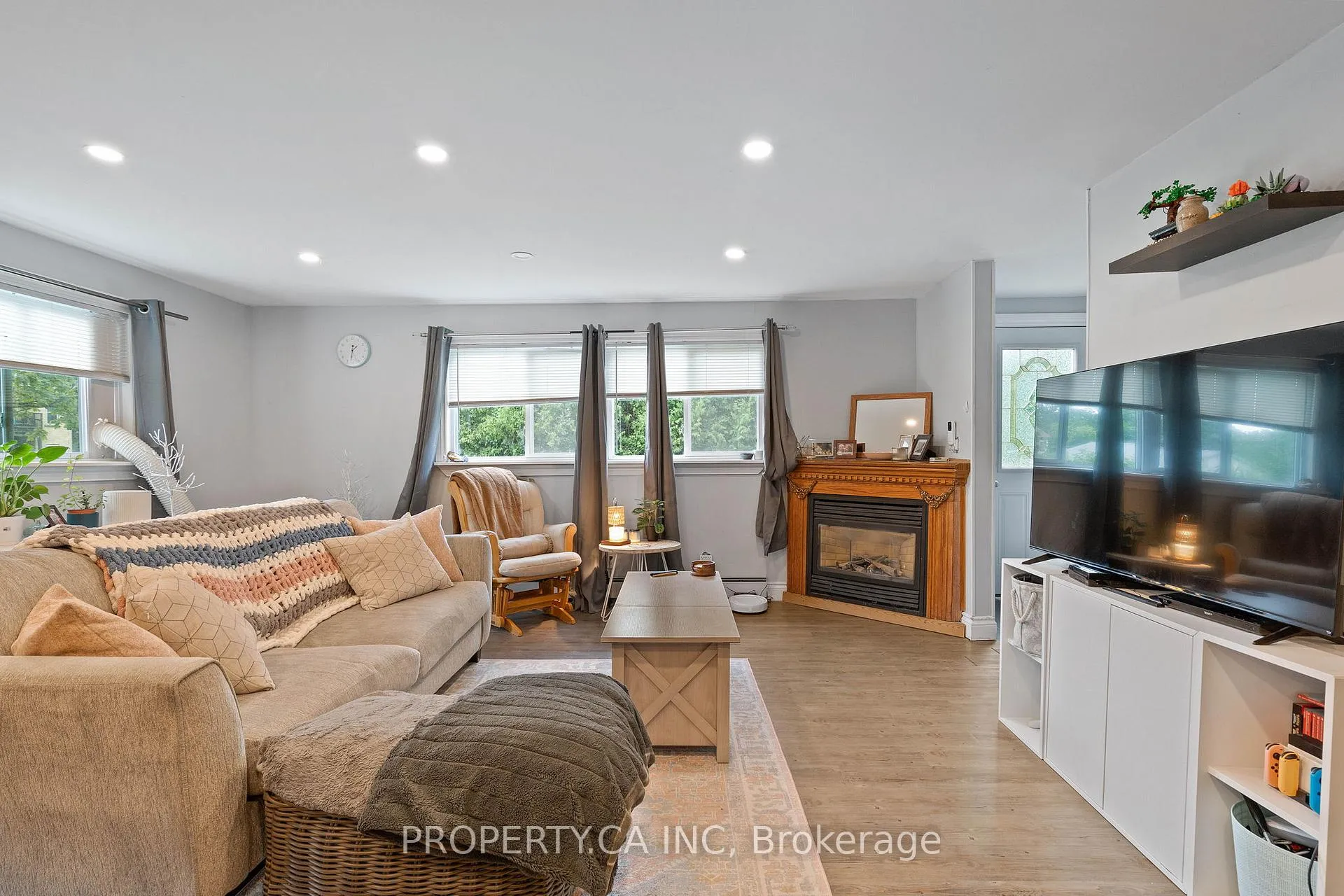 Photo 7 of 190 Ann Street, North Middlesex, Parkhill — HOMEH