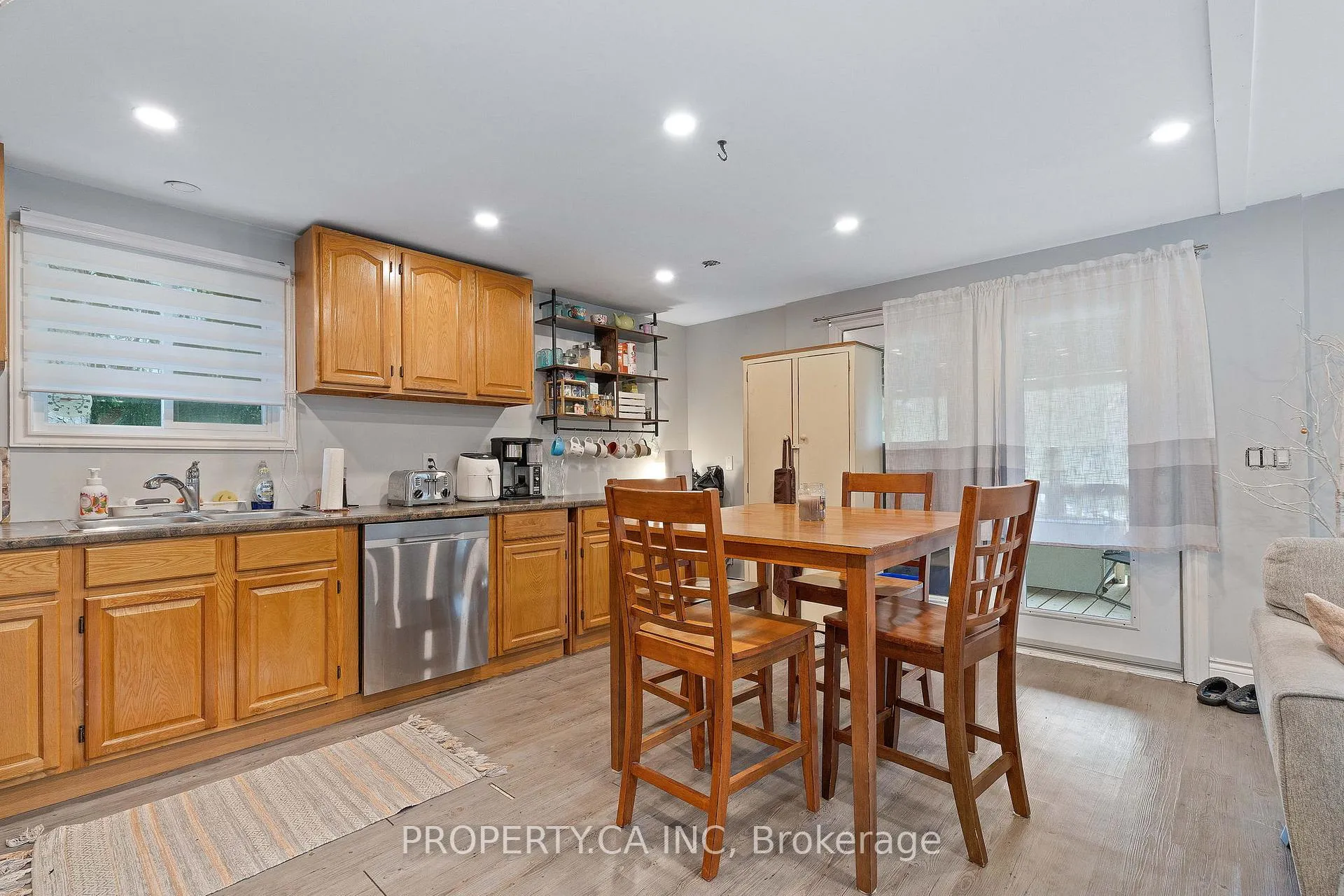 Photo 10 of 190 Ann Street, North Middlesex, Parkhill — HOMEH