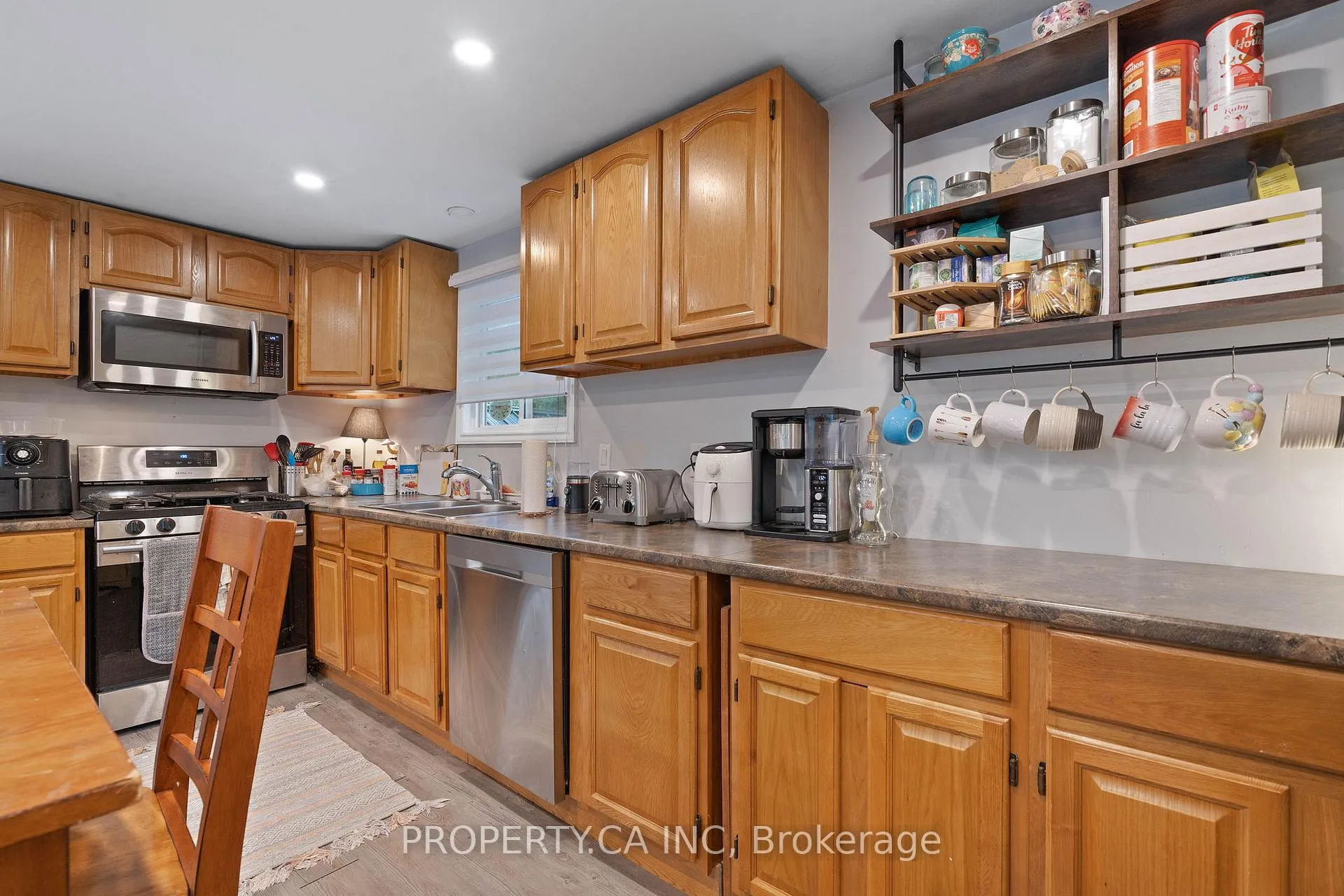Photo 14 of 190 Ann Street, North Middlesex, Parkhill — HOMEH