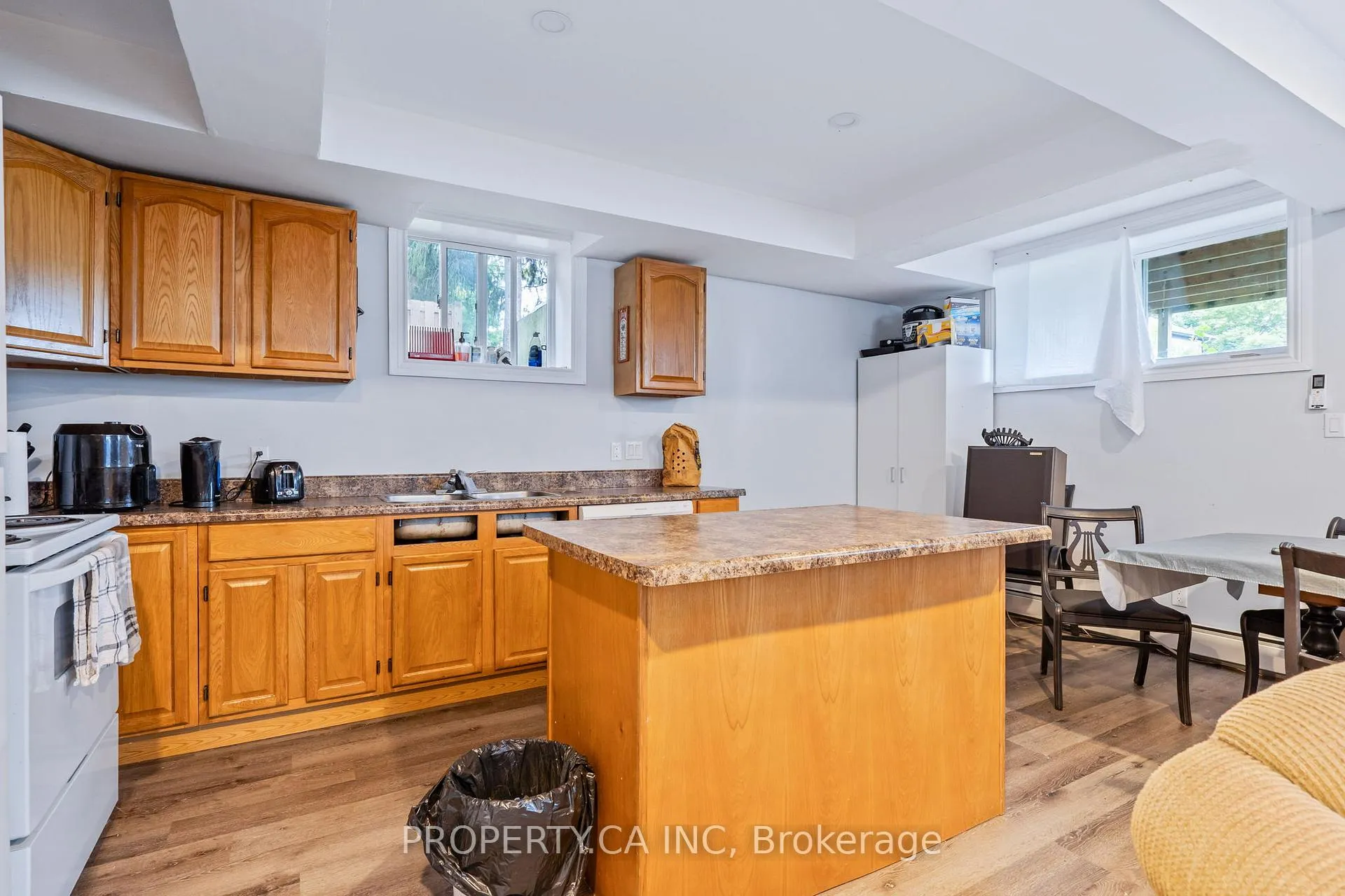Photo 34 of 190 Ann Street, North Middlesex, Parkhill — HOMEH
