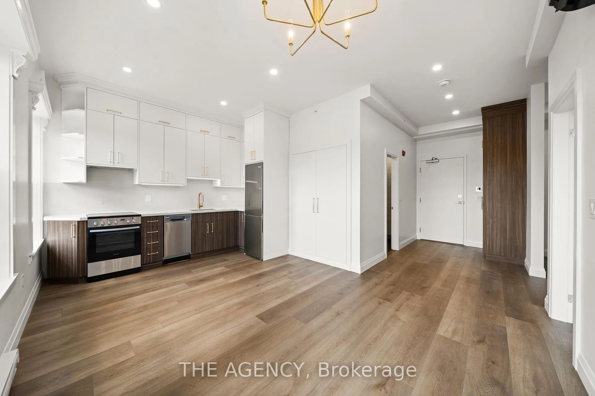 Photo 6 of Unit 3, 153 Main Street E, Milton, Old Milton — HOMEH