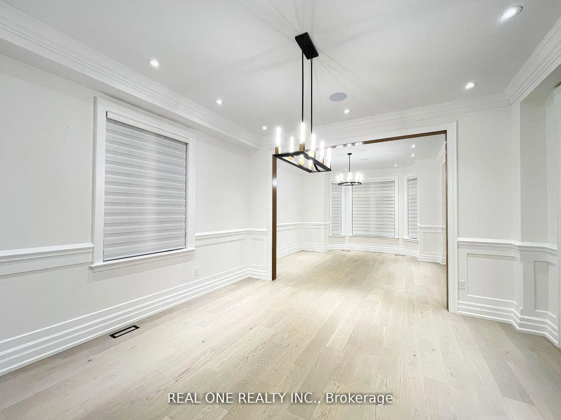 Photo 10 of 46 Hughson Drive, Markham, Buttonville — HOMEH