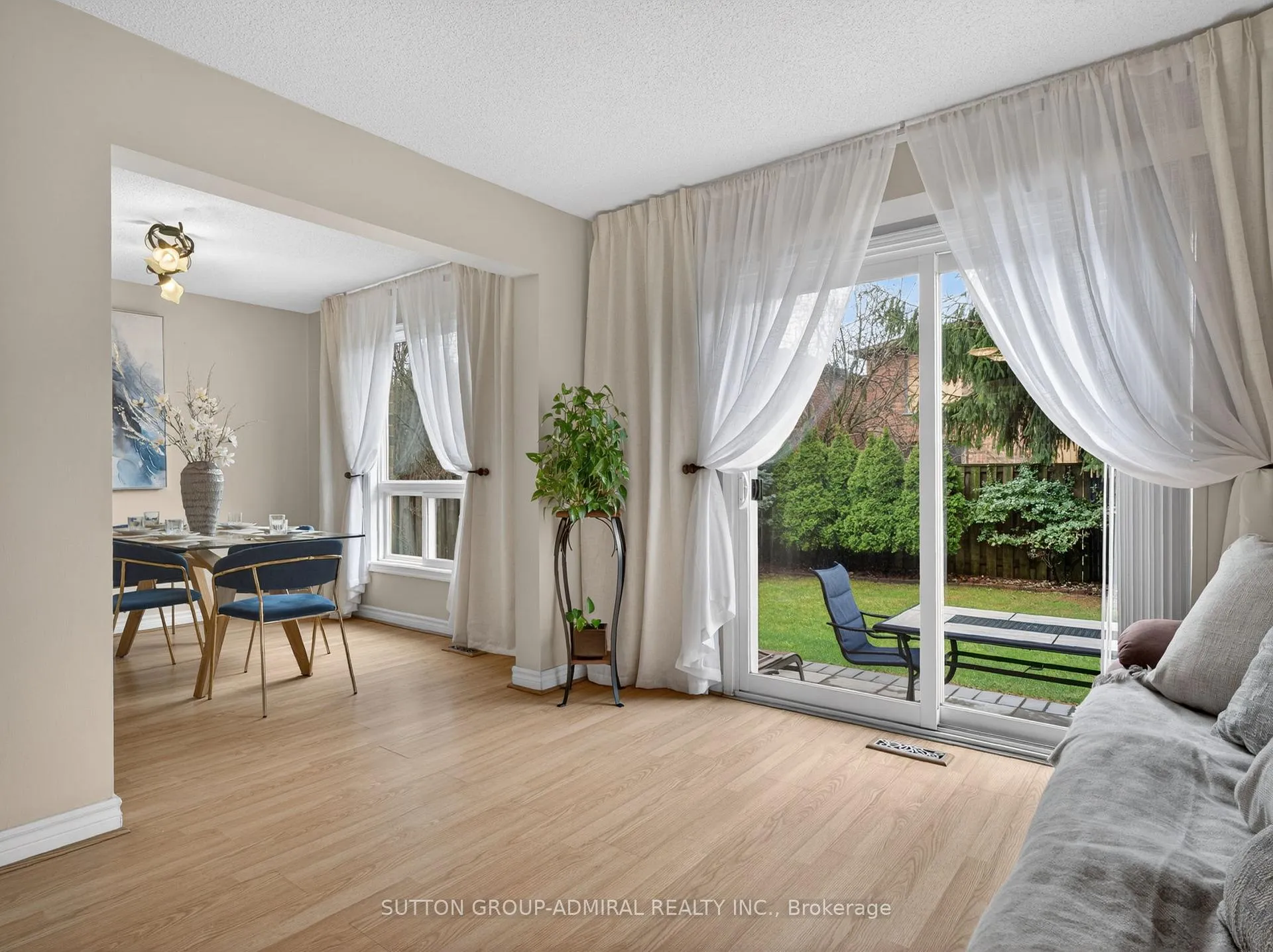 Photo 15 of 116 Patrice Crescent, Vaughan, Crestwood-Springfarm-Yorkhill — HOMEH
