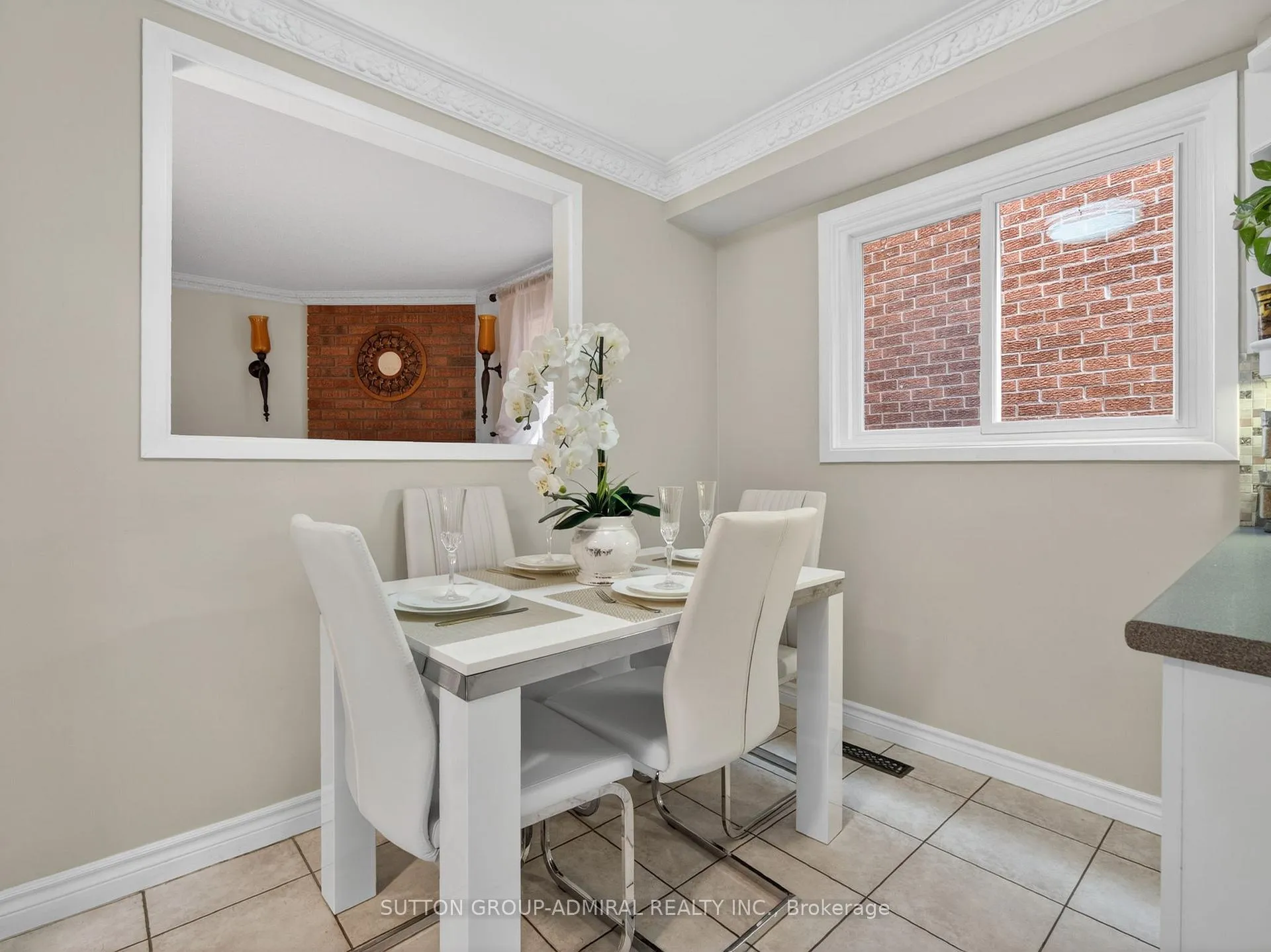 Photo 21 of 116 Patrice Crescent, Vaughan, Crestwood-Springfarm-Yorkhill — HOMEH