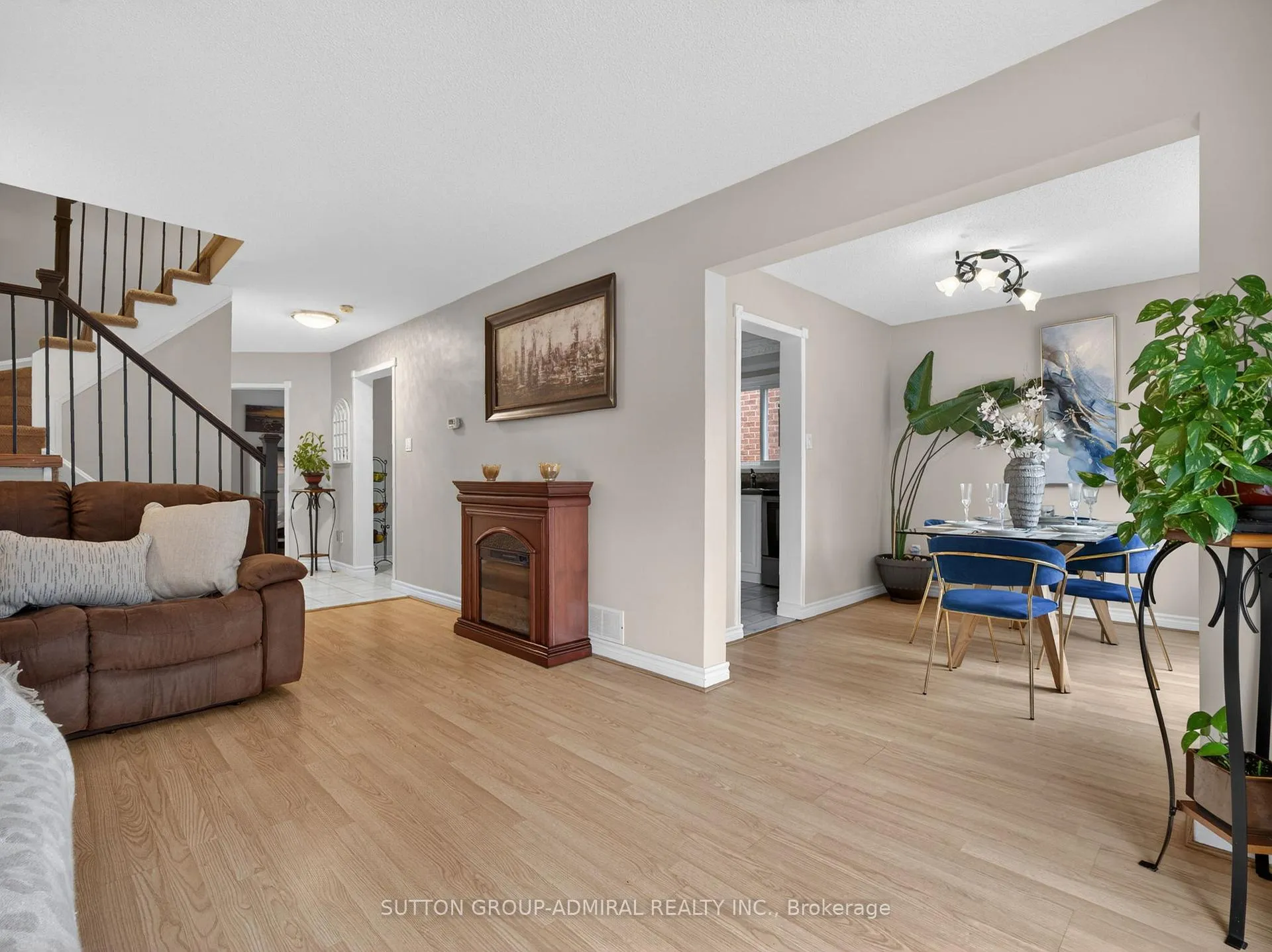 Photo 23 of 116 Patrice Crescent, Vaughan, Crestwood-Springfarm-Yorkhill — HOMEH