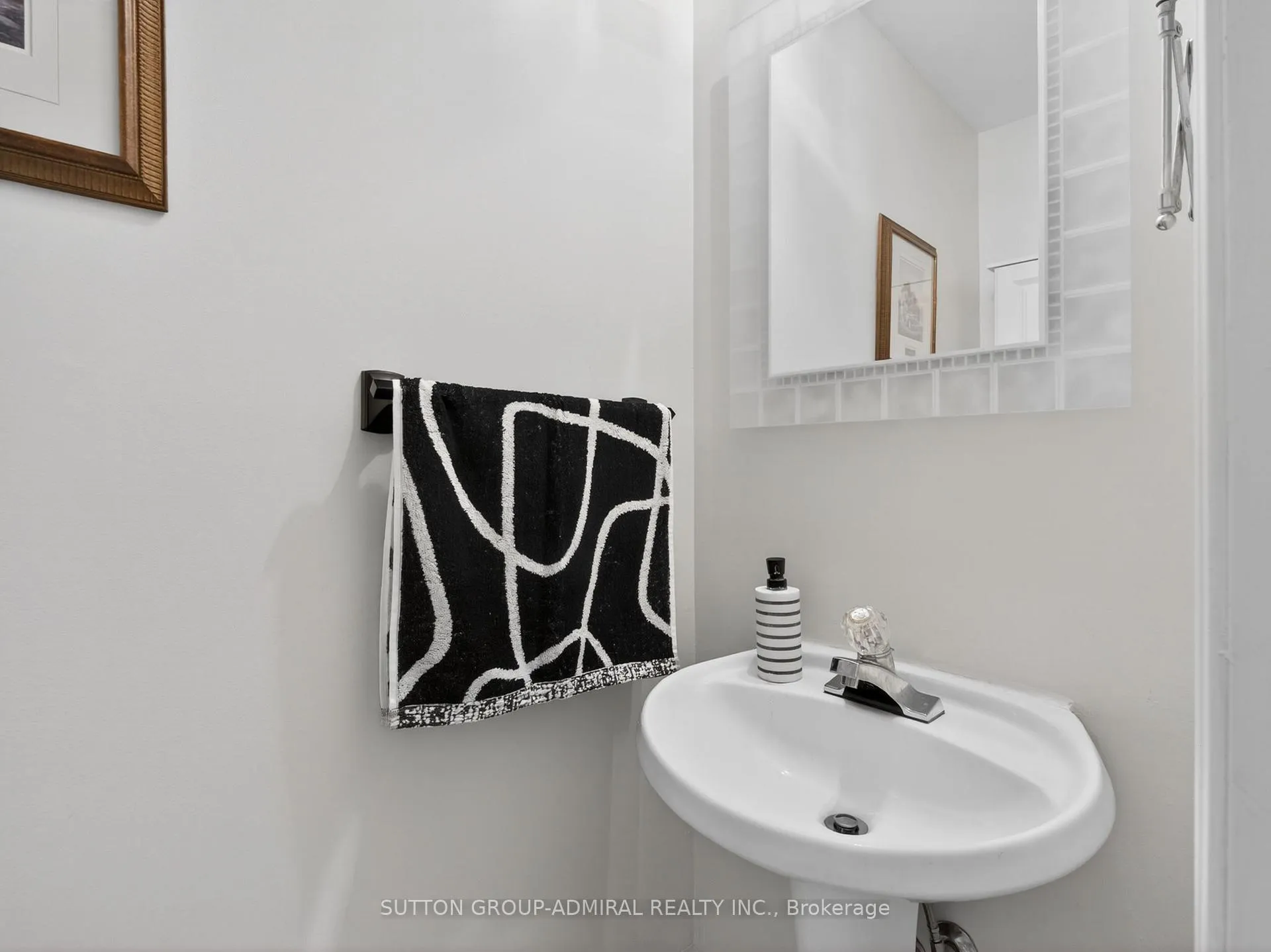 Photo 24 of 116 Patrice Crescent, Vaughan, Crestwood-Springfarm-Yorkhill — HOMEH