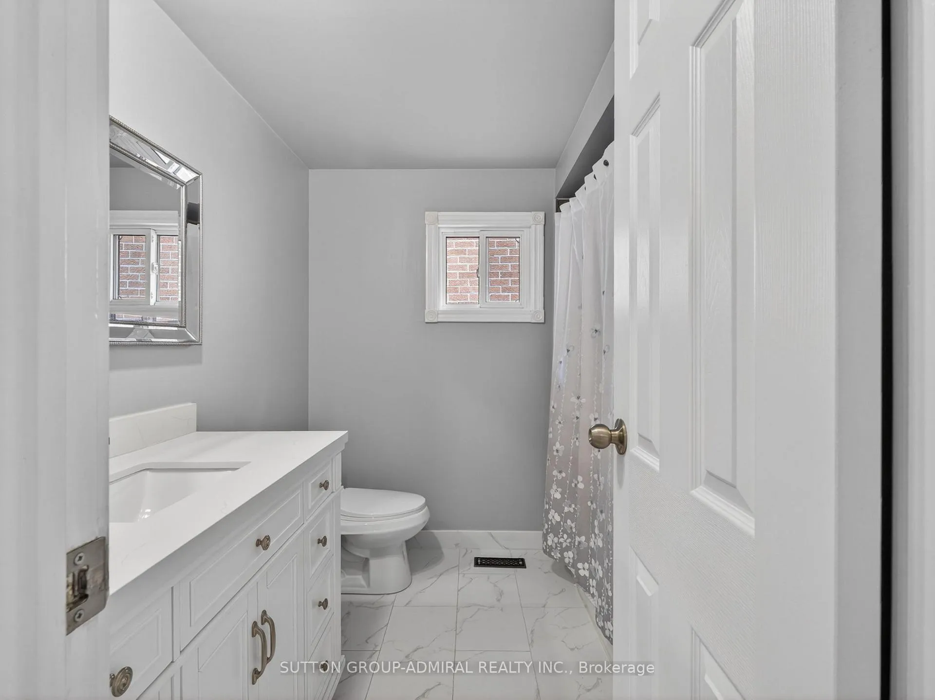 Photo 35 of 116 Patrice Crescent, Vaughan, Crestwood-Springfarm-Yorkhill — HOMEH