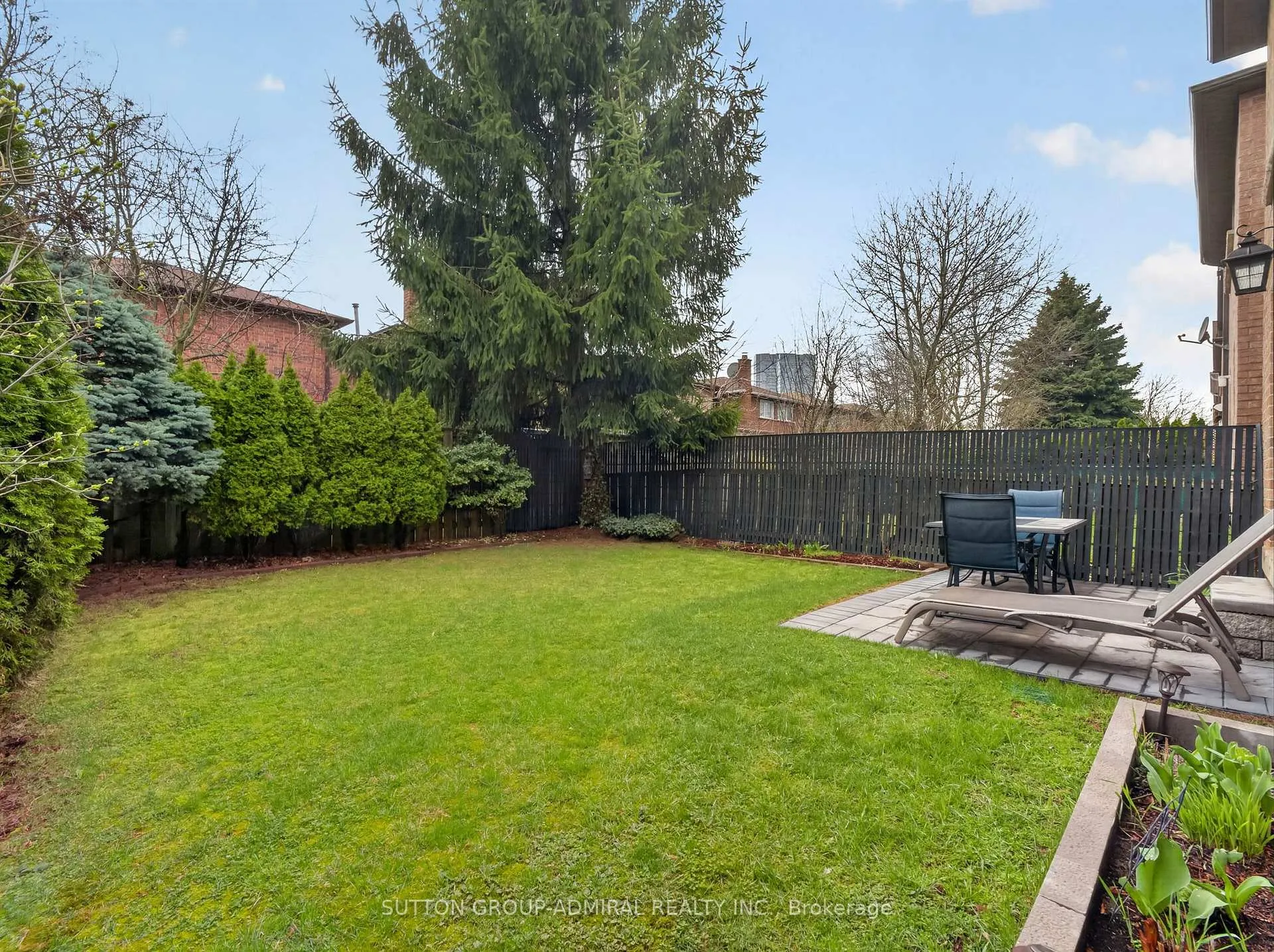 Photo 47 of 116 Patrice Crescent, Vaughan, Crestwood-Springfarm-Yorkhill — HOMEH