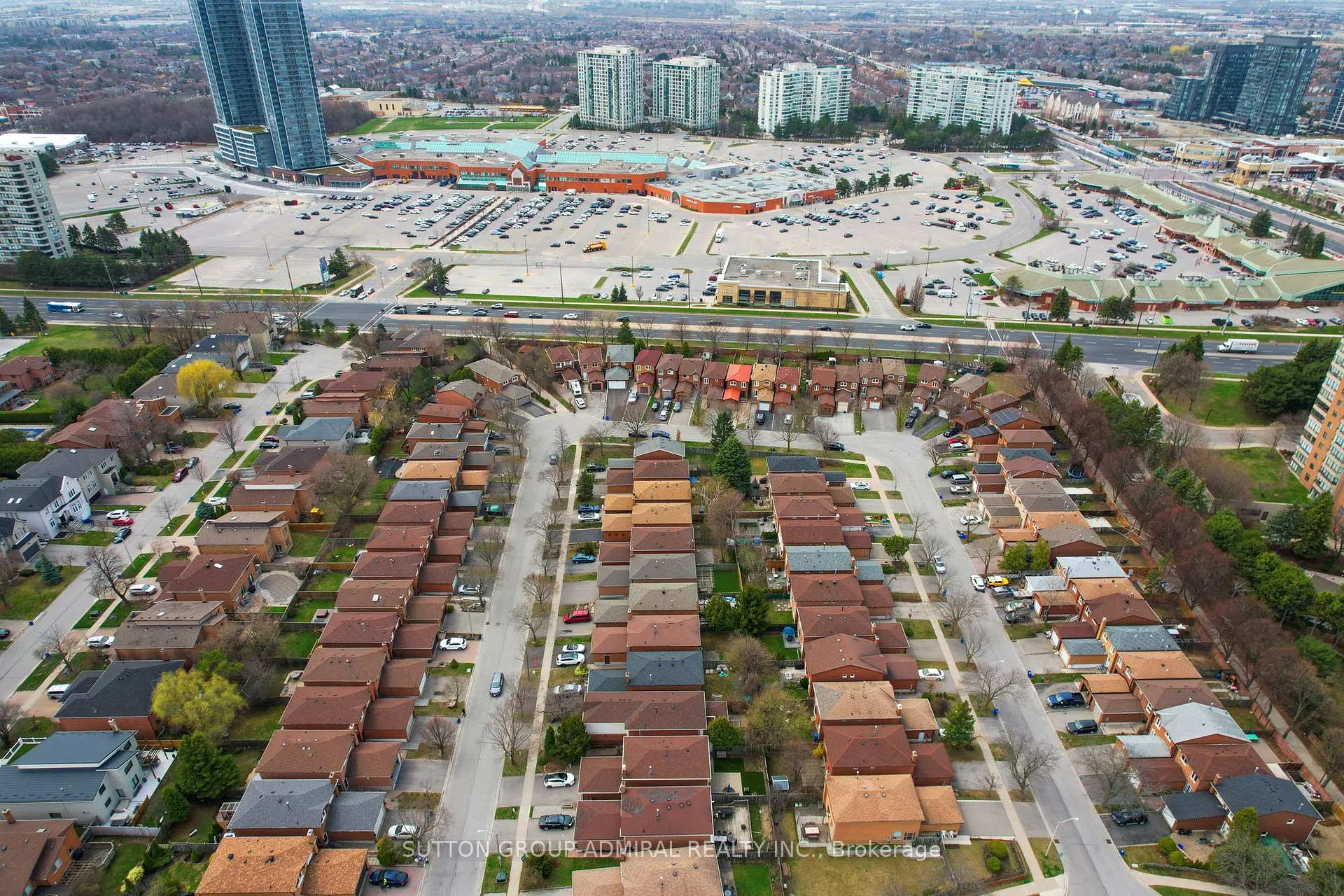Photo 50 of 116 Patrice Crescent, Vaughan, Crestwood-Springfarm-Yorkhill — HOMEH
