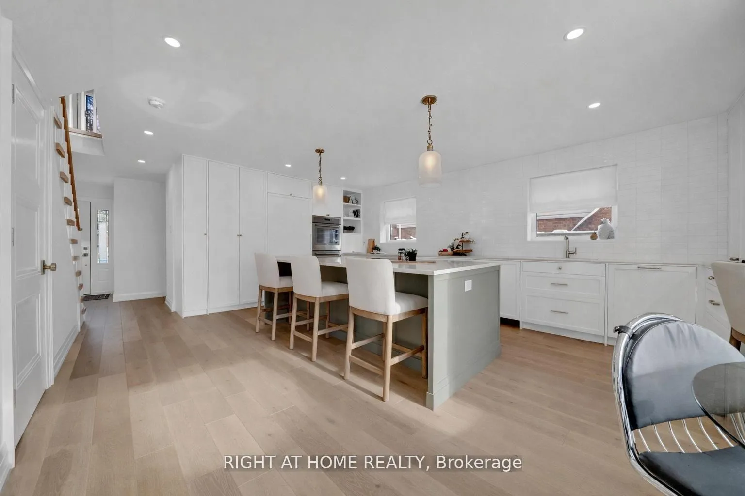 Photo 6 of 527 Beech Street E, Whitby, Pringle Creek — HOMEH
