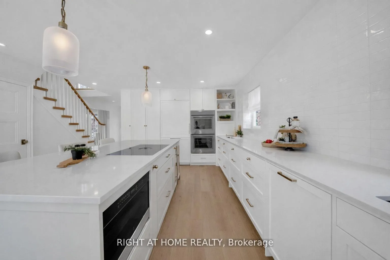 Photo 7 of 527 Beech Street E, Whitby, Pringle Creek — HOMEH