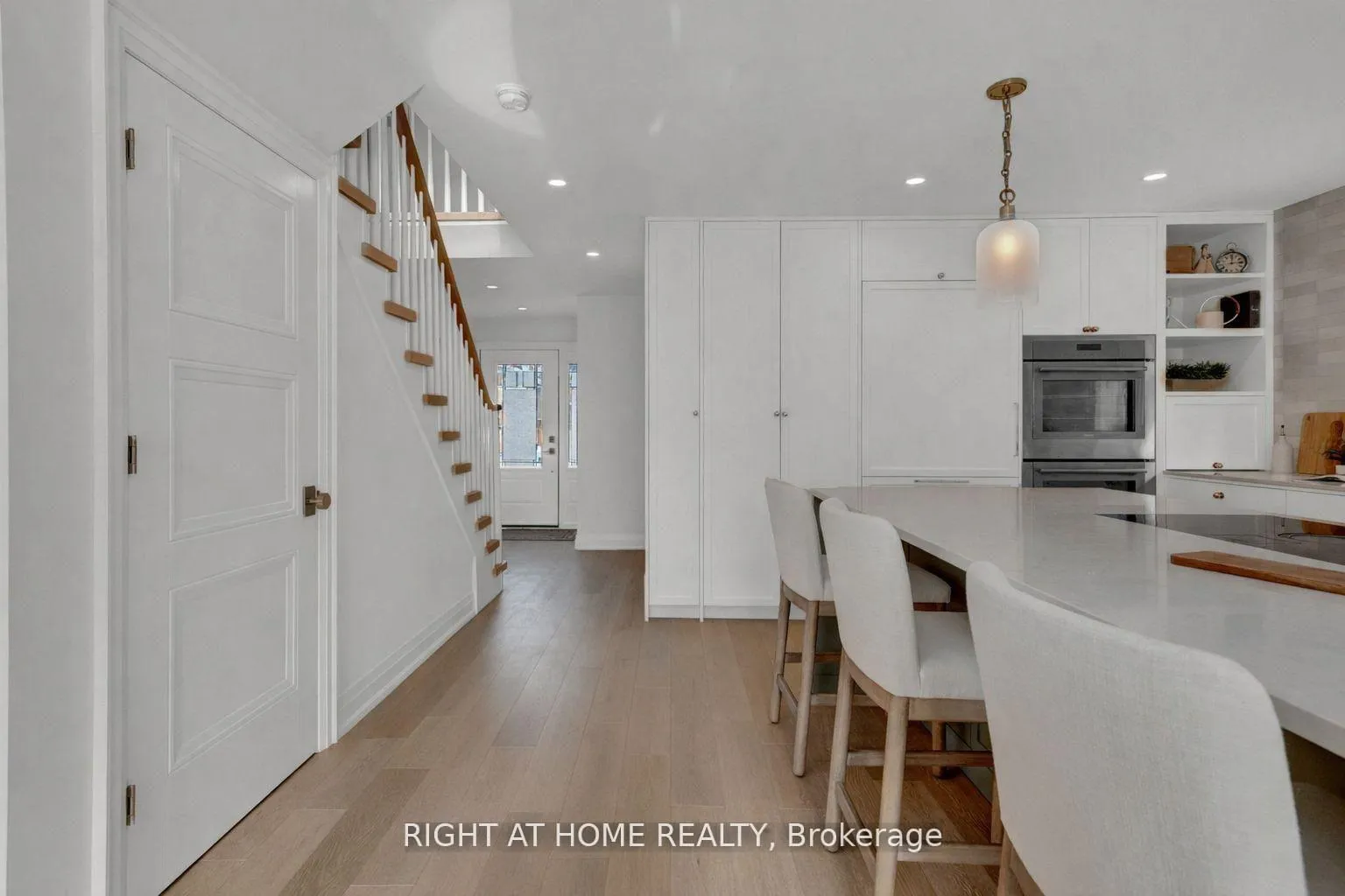 Photo 12 of 527 Beech Street E, Whitby, Pringle Creek — HOMEH