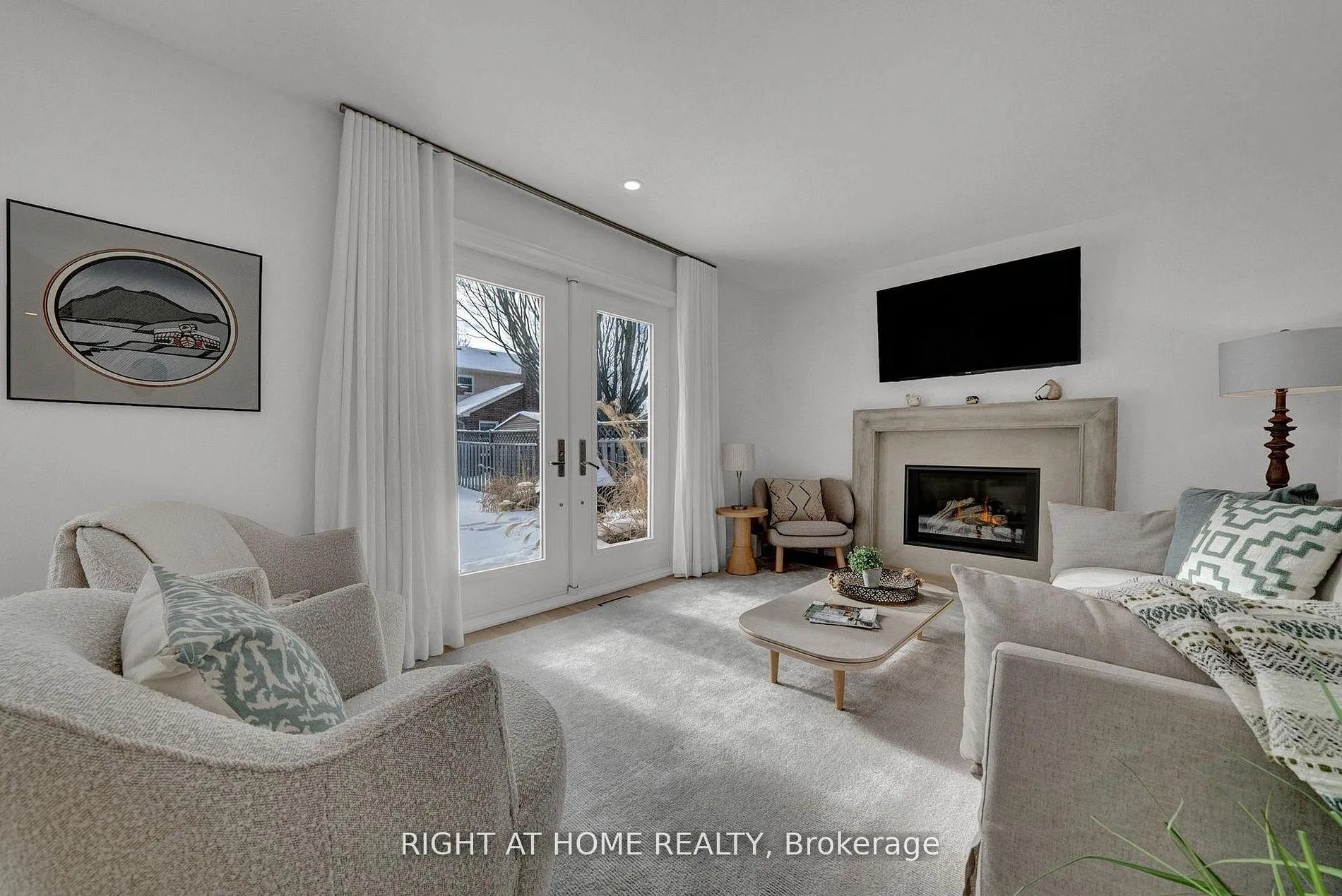 Photo 14 of 527 Beech Street E, Whitby, Pringle Creek — HOMEH