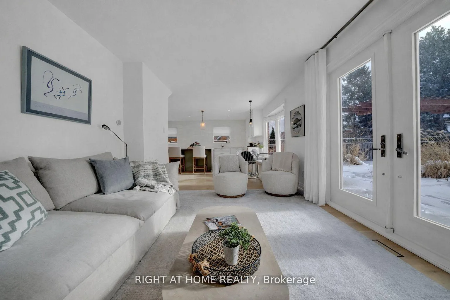 Photo 16 of 527 Beech Street E, Whitby, Pringle Creek — HOMEH