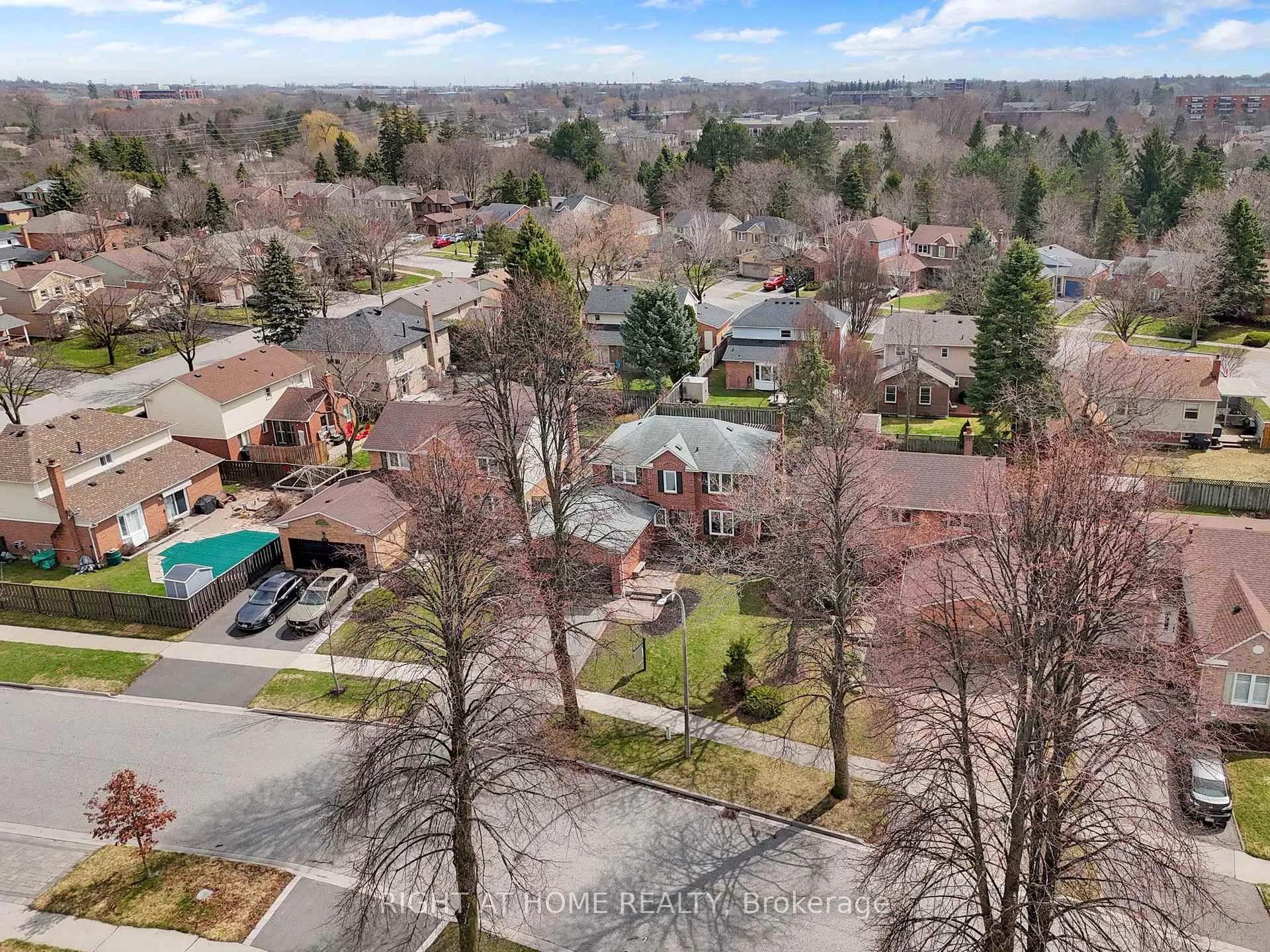 Photo 41 of 527 Beech Street E, Whitby, Pringle Creek — HOMEH