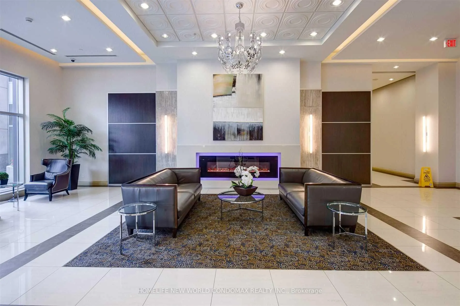 Photo 2 of Unit Lph1-15, 7161 Yonge Street, Markham, Thornhill — HOMEH