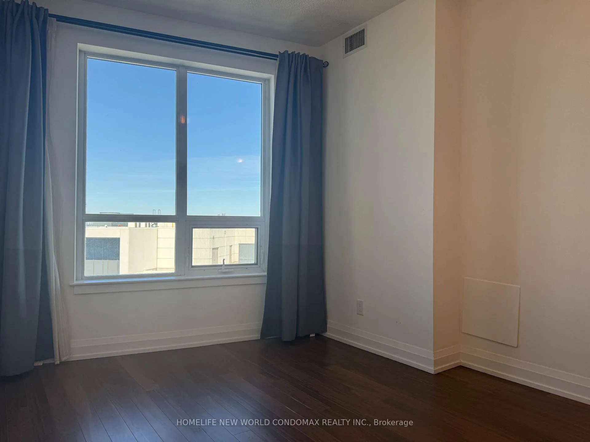 Photo 10 of Unit Lph1-15, 7161 Yonge Street, Markham, Thornhill — HOMEH