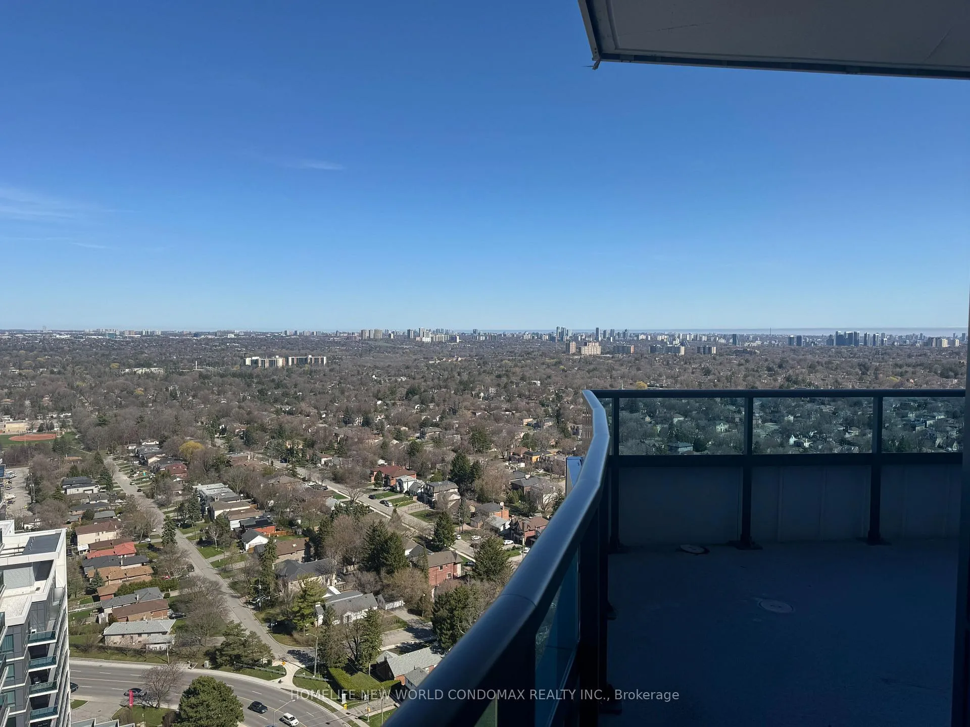 Photo 15 of Unit Lph1-15, 7161 Yonge Street, Markham, Thornhill — HOMEH