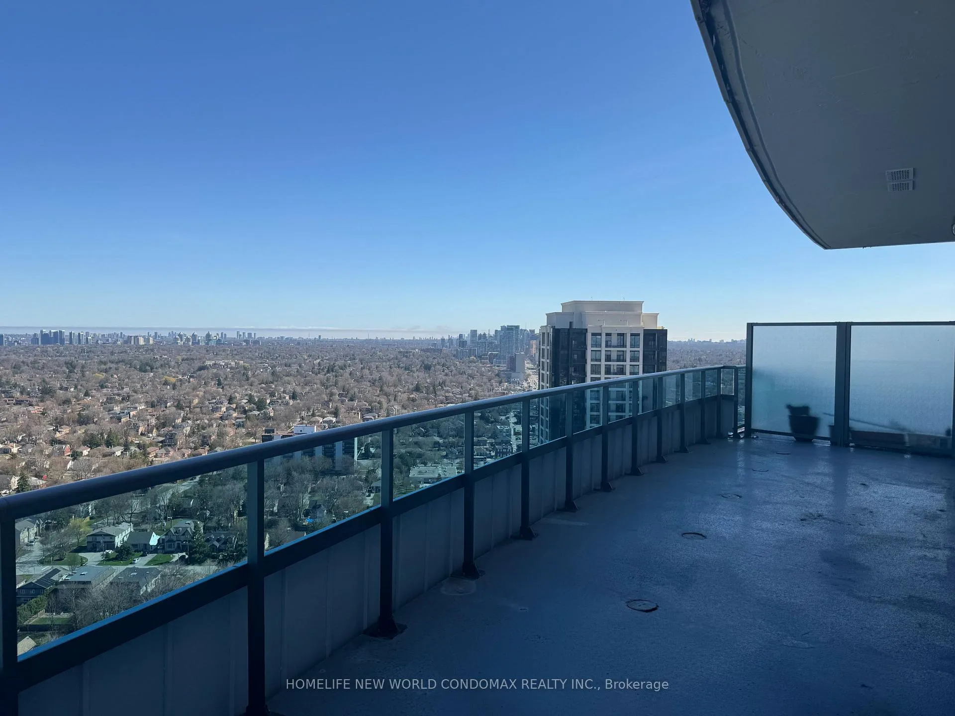 Photo 16 of Unit Lph1-15, 7161 Yonge Street, Markham, Thornhill — HOMEH